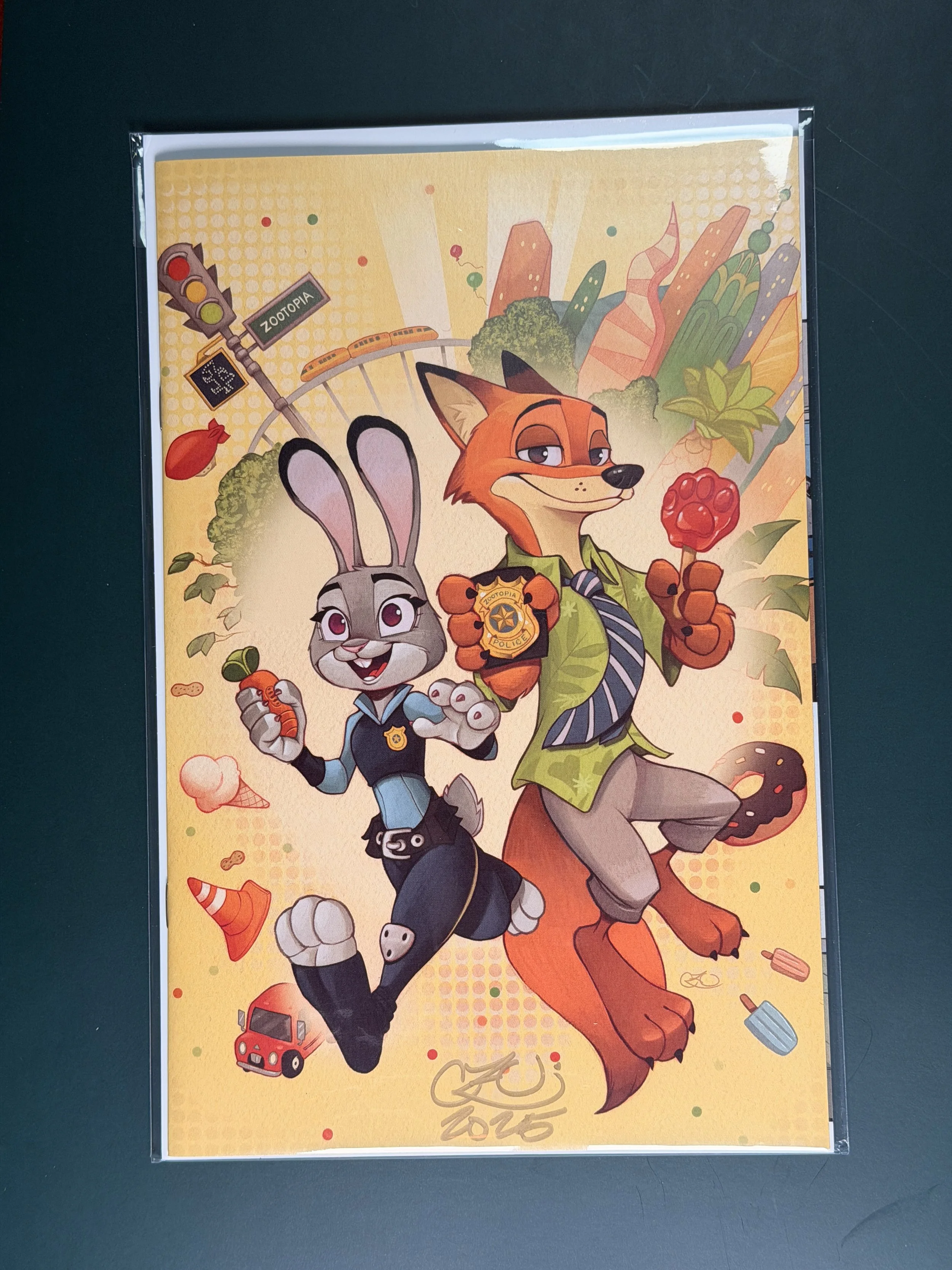 Zootopia #1 Chrissie Zullo SDCC Signed Virgin Variant Ltd 200 COA