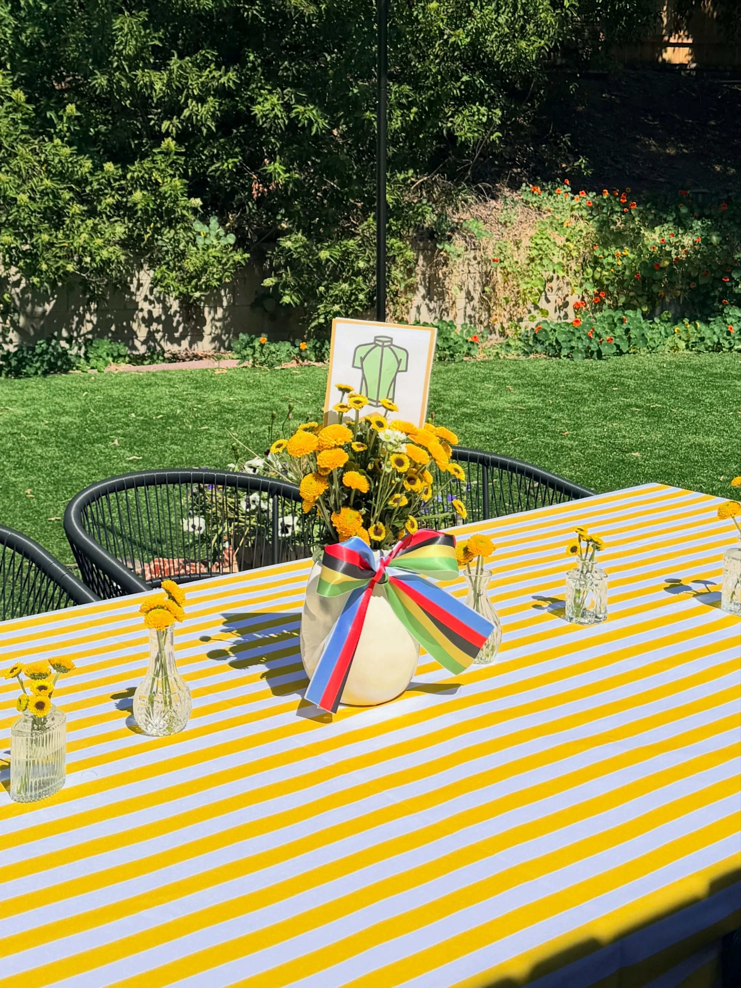 A little @letourdefrance themed birthday! 

#OrangeCountyHomes #orangecountyevents #orangecountyeventdesigner #cyclist #tourdefrance