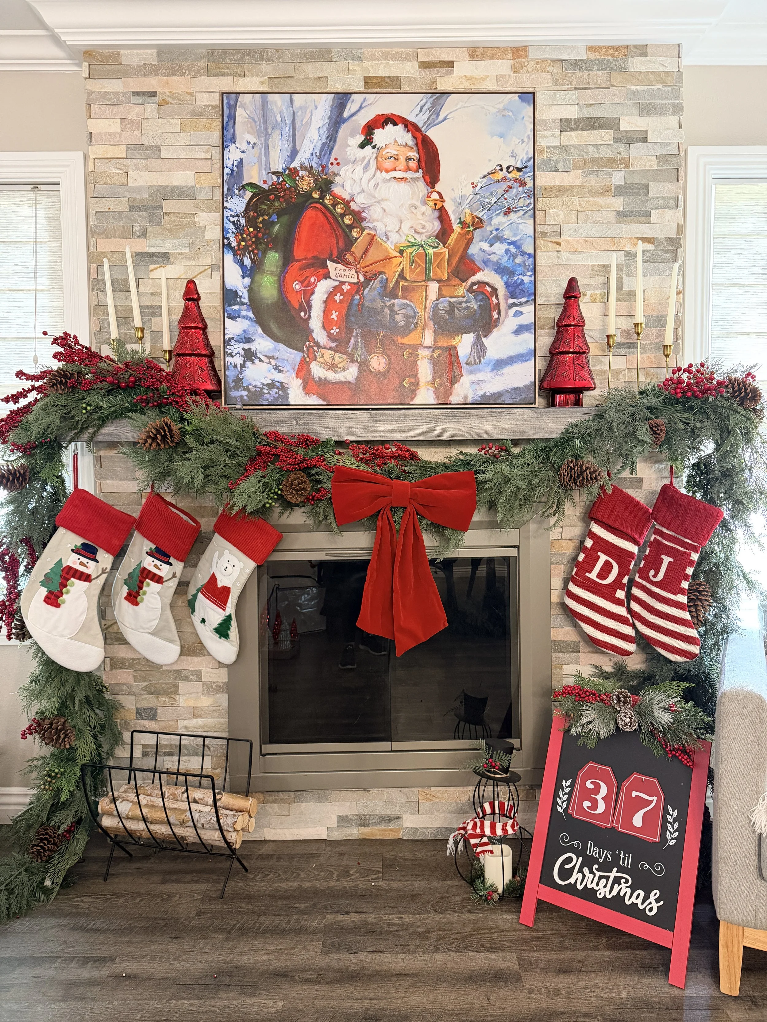 What’s Included in a Professional Holiday Decorating Install?
