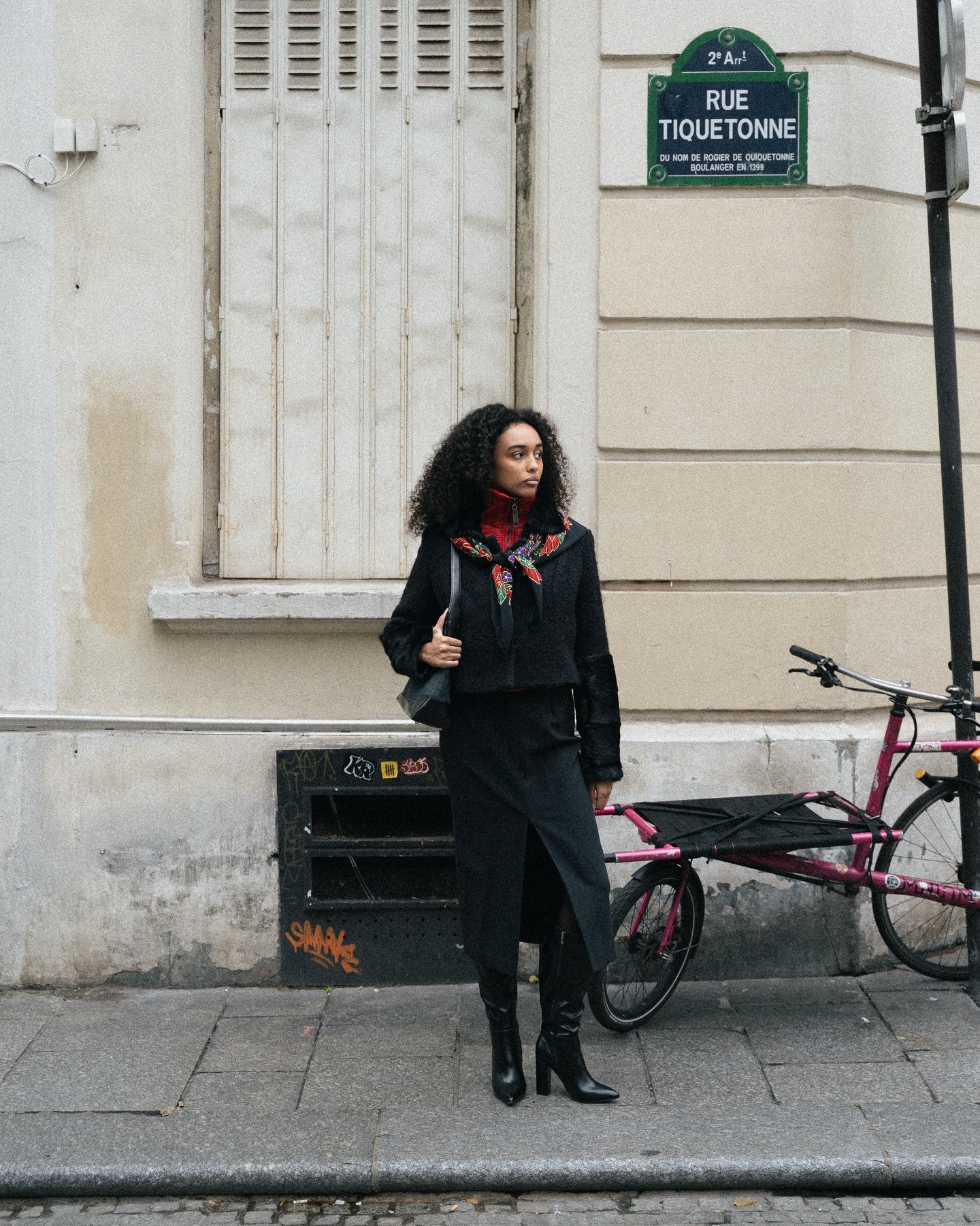 &ldquo;T.V.L.B. LOOK V // &ldquo;JURISTE.
THE VINTAGE LOOKBOOK
FROM BAM&rsquo;s Vintage &amp; Archive

CREATIVE DIRECTION // @crtr.editorials 
PHOTOGRAPHER // @samybienheureux 
VIDEO // @karoumaview 
STYLING // @truly.rigo 
GARMENTS FROM // @bamsvint