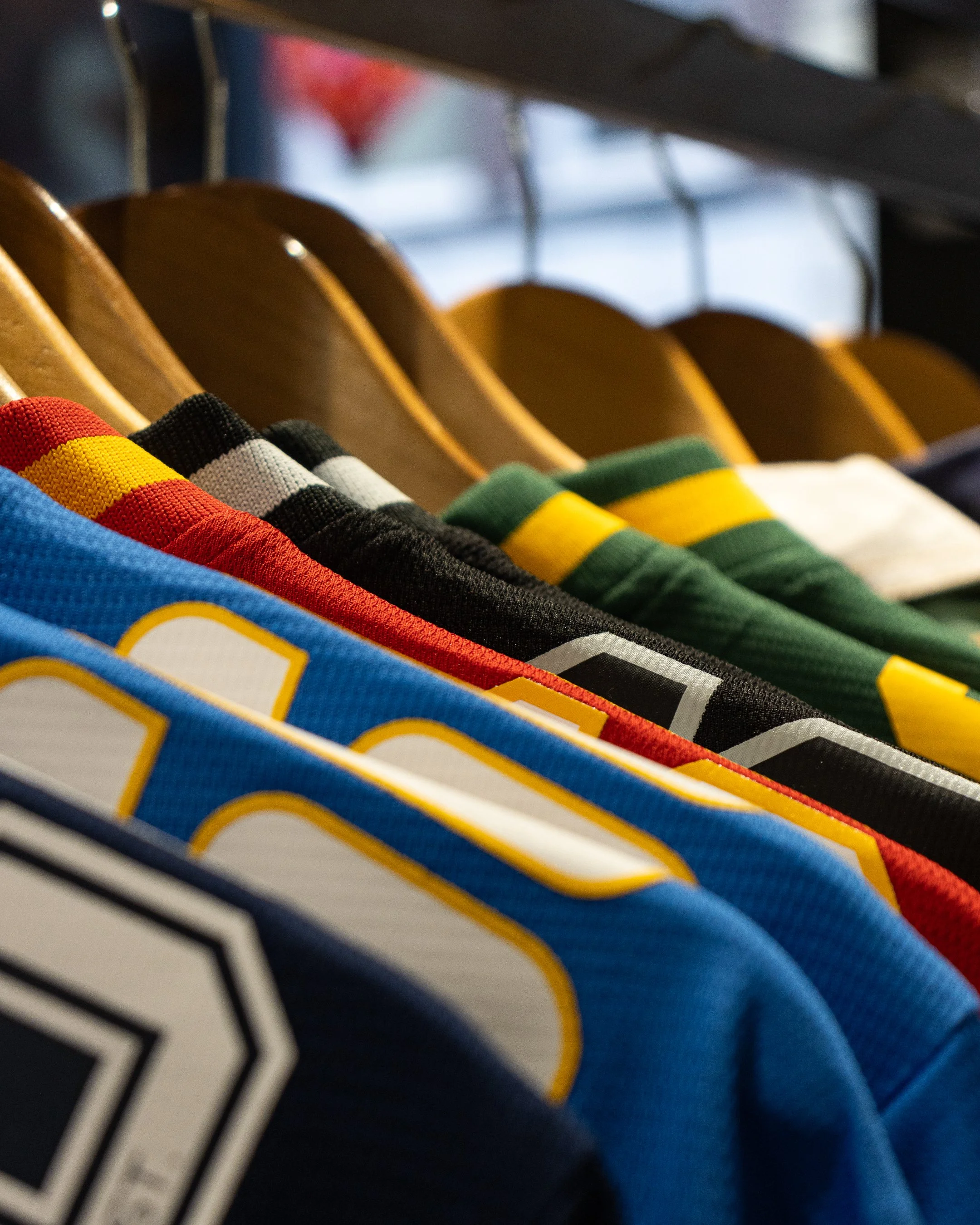        

 
   Stepp  Voor Stepp Utrecht, de nieuwste streetwear hotspot in het hart van de stad, werd een fotosessie verzorgd. De opdracht was om de unieke streetwear collectie van de winkel vast te leggen, van caps en beanies tot zonnebrillen, bags 