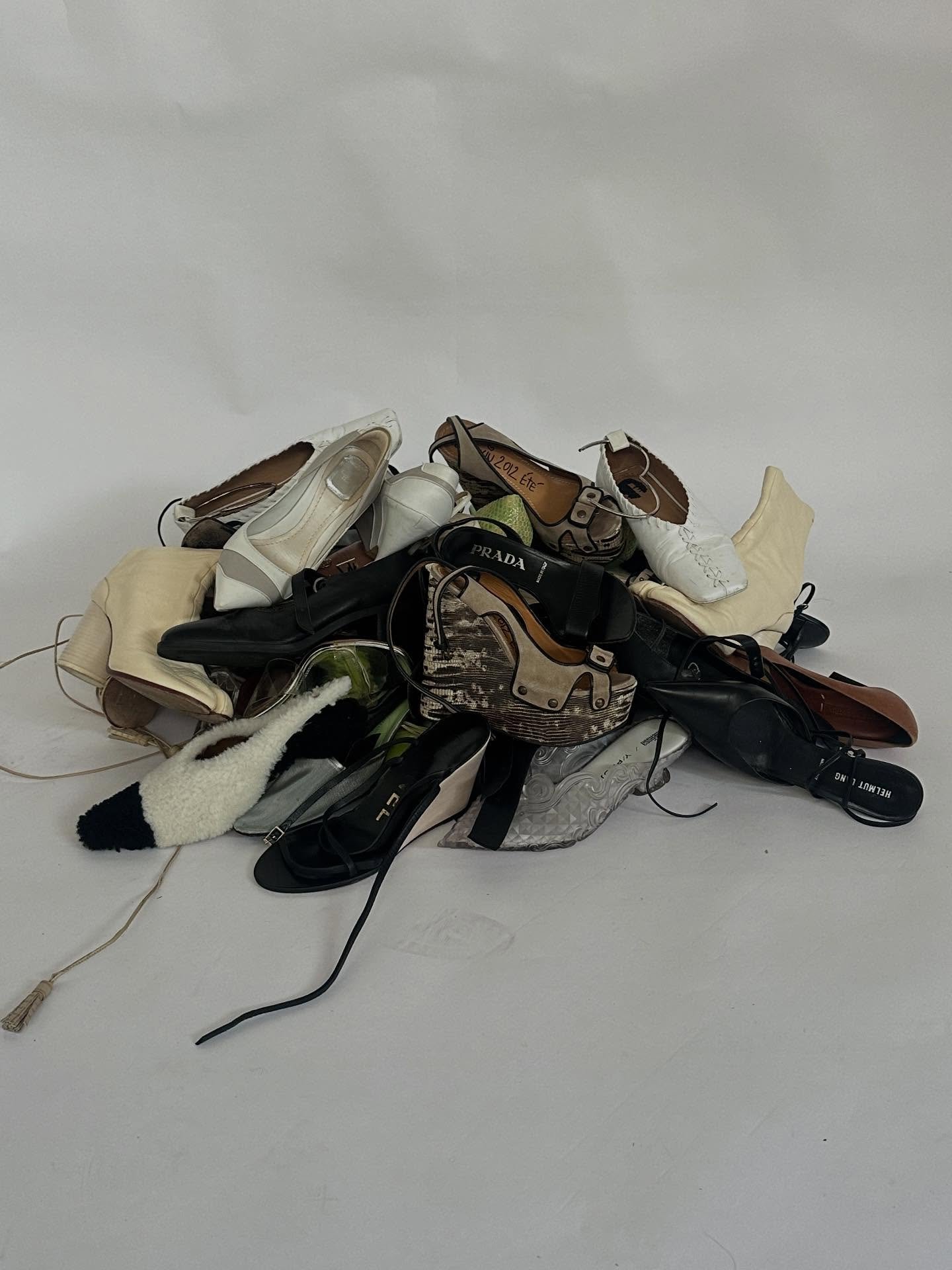 NEW ITEMS ARE LIVE 

NEXT MINI DROP NEXT WEEK 

SHOP IRL THIS WEEKEND AT @vintagehousechicago