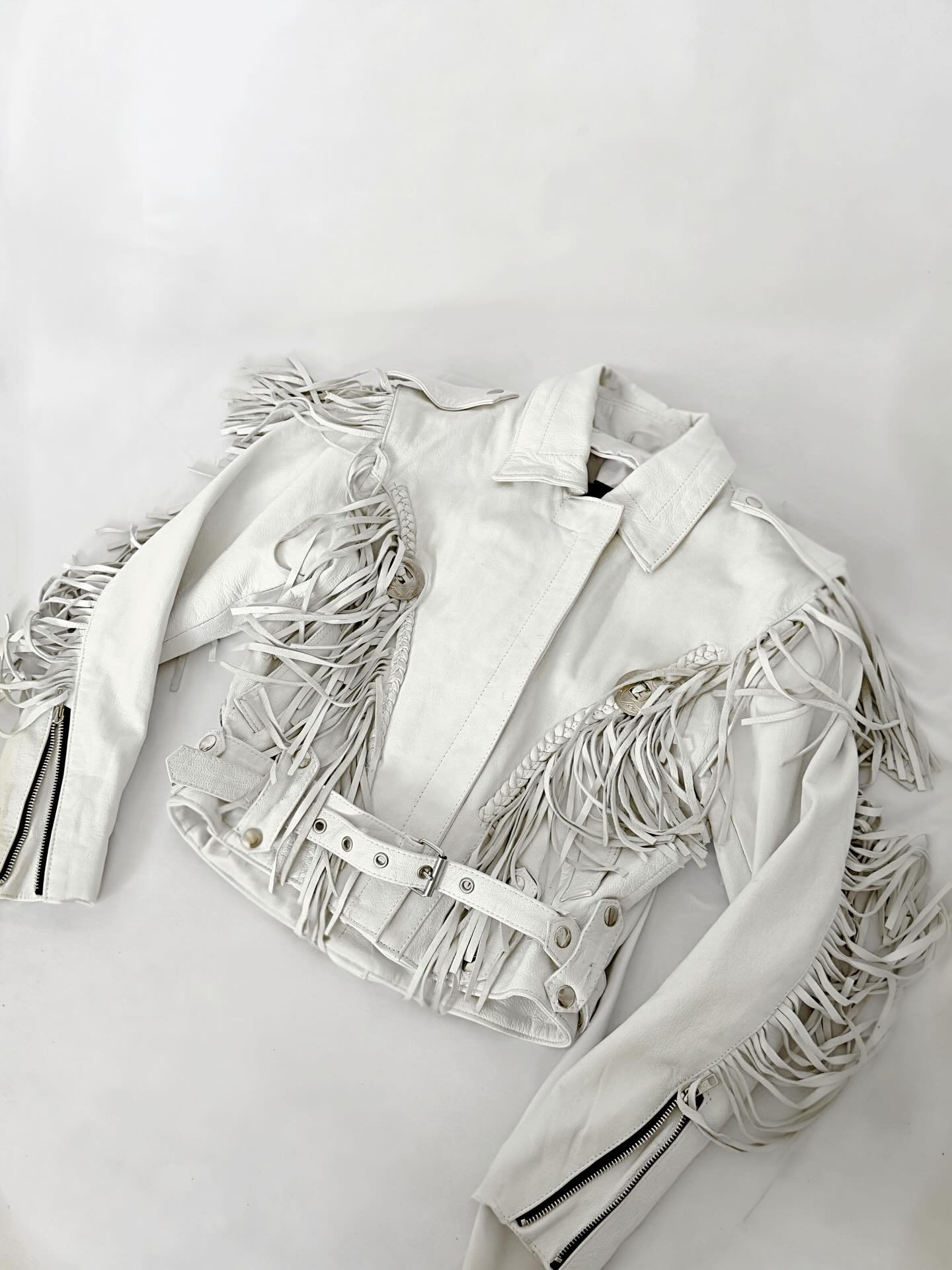 NEW NEW NEW 
@bocanue.shop launch party all weekend long 
Hosted at @olio.chicago 

Not in Chicago? All items will be listed on web tonight. DM for Q&rsquo;s &hearts;️