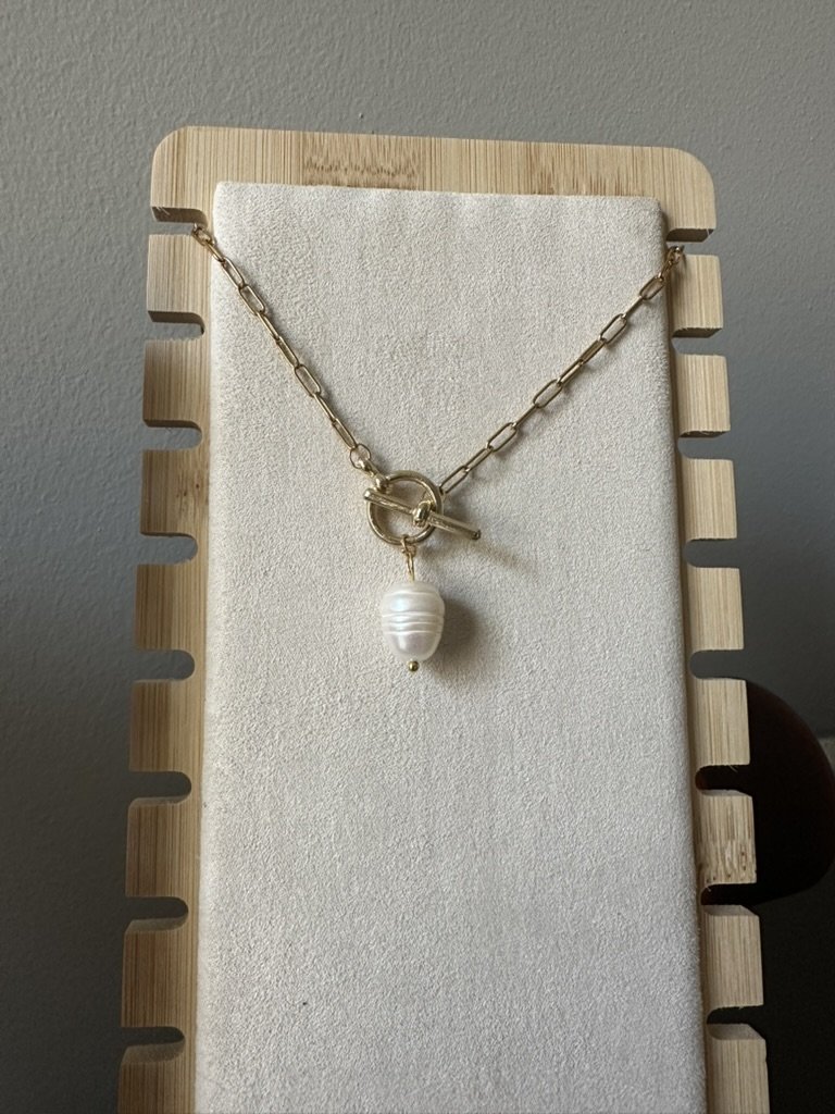 Pearl Toggle Clasp Chain