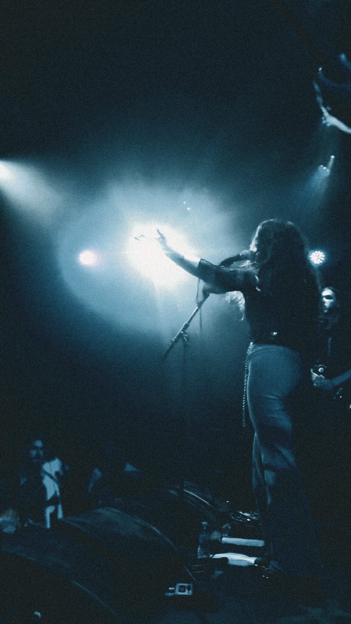 Vertical .00_05_37_25.Still027-2.jpg