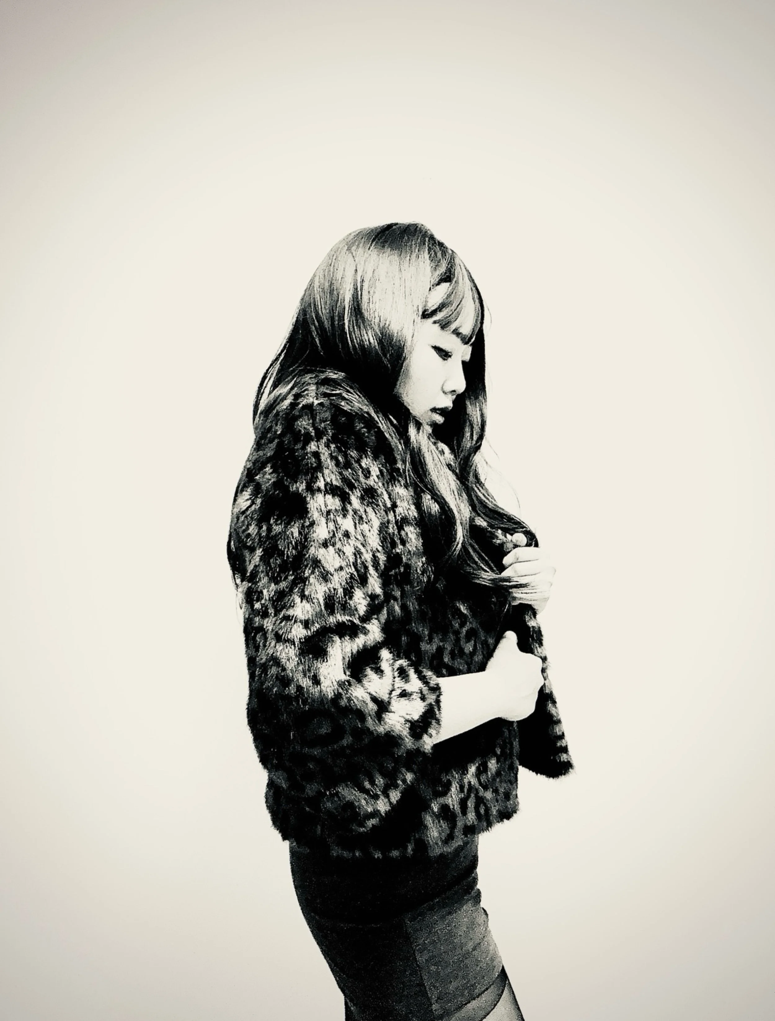 Silver leopard print