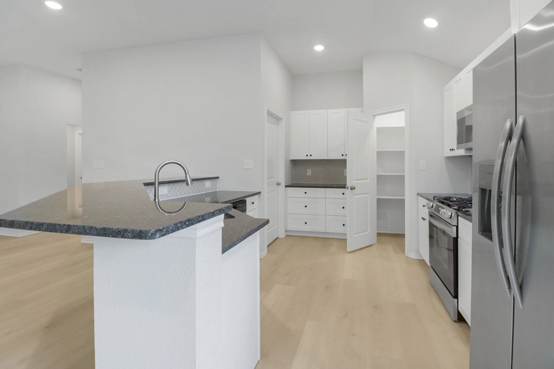 812 Bella Bvd, Coleman, TX 76834