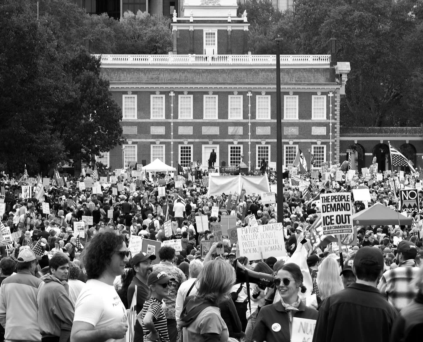 No kings day, 10.18.25 ,Philadelphia
-
#photography #photo #philadelphia #philly #phila #king #trump #fascism #antifascism #antifa #protest #walk #independencehall #pa #march #2025