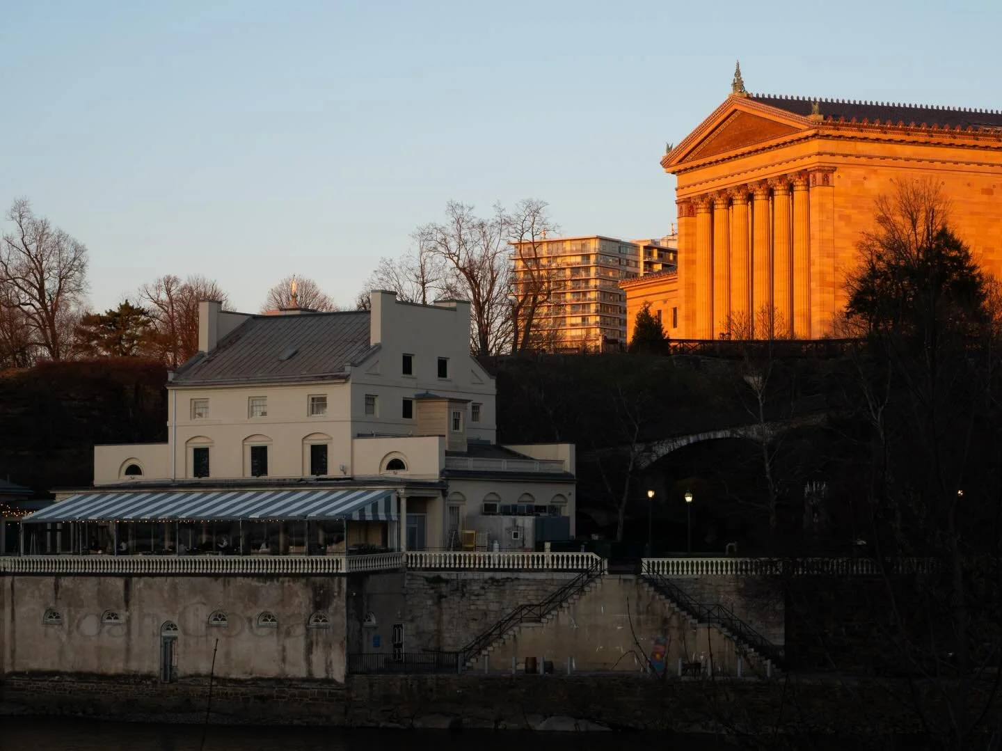 Philadelphia Museum of Art Soaked by Sunset 
-
#photography #sunset #photo #philadelphia #philly
