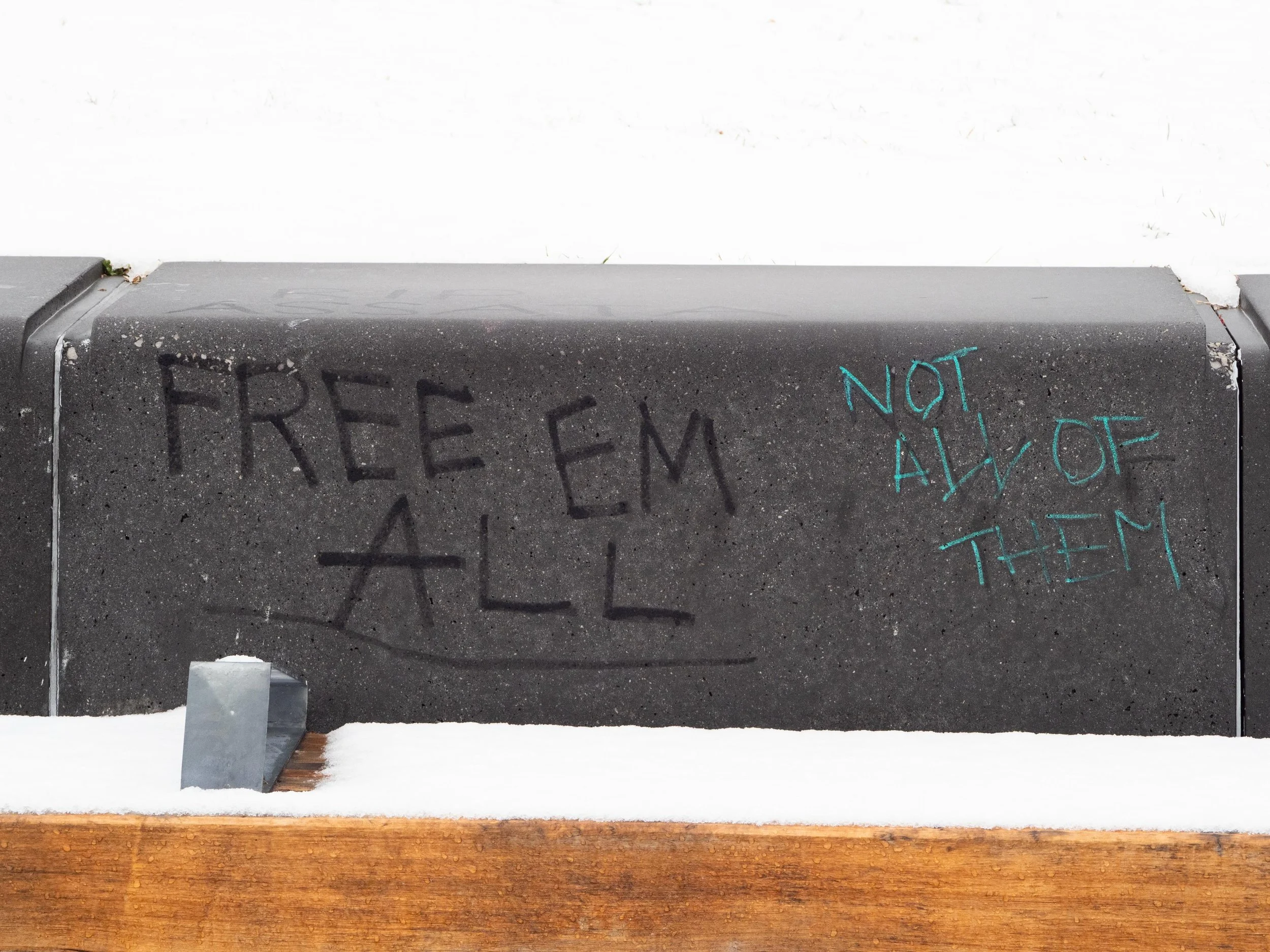 &ldquo;FREE EM ALL&rdquo; 
-
#Photo #Grafitti #Photography #Winter #Philadelphia