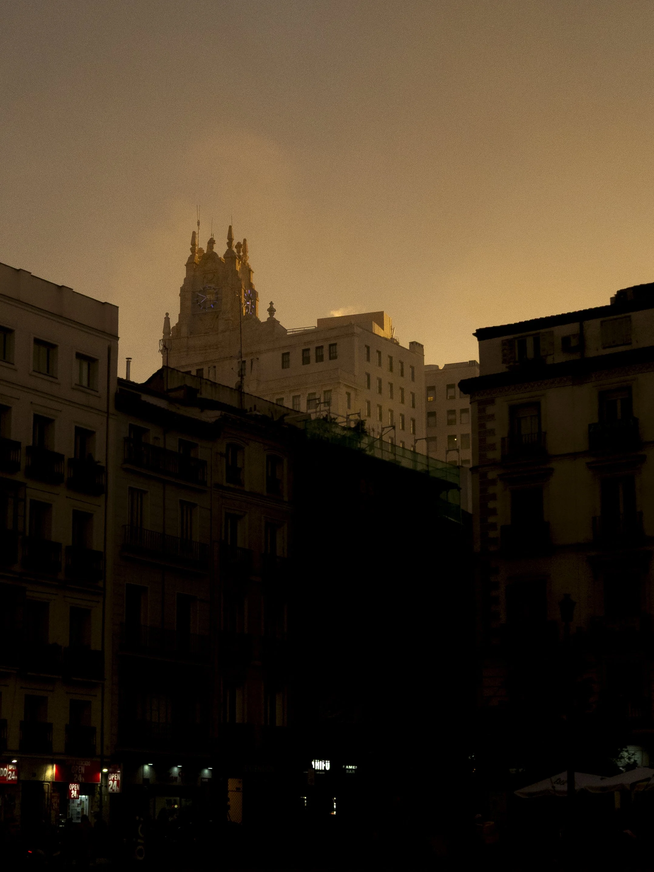 Evening Alpenglow in Madrid