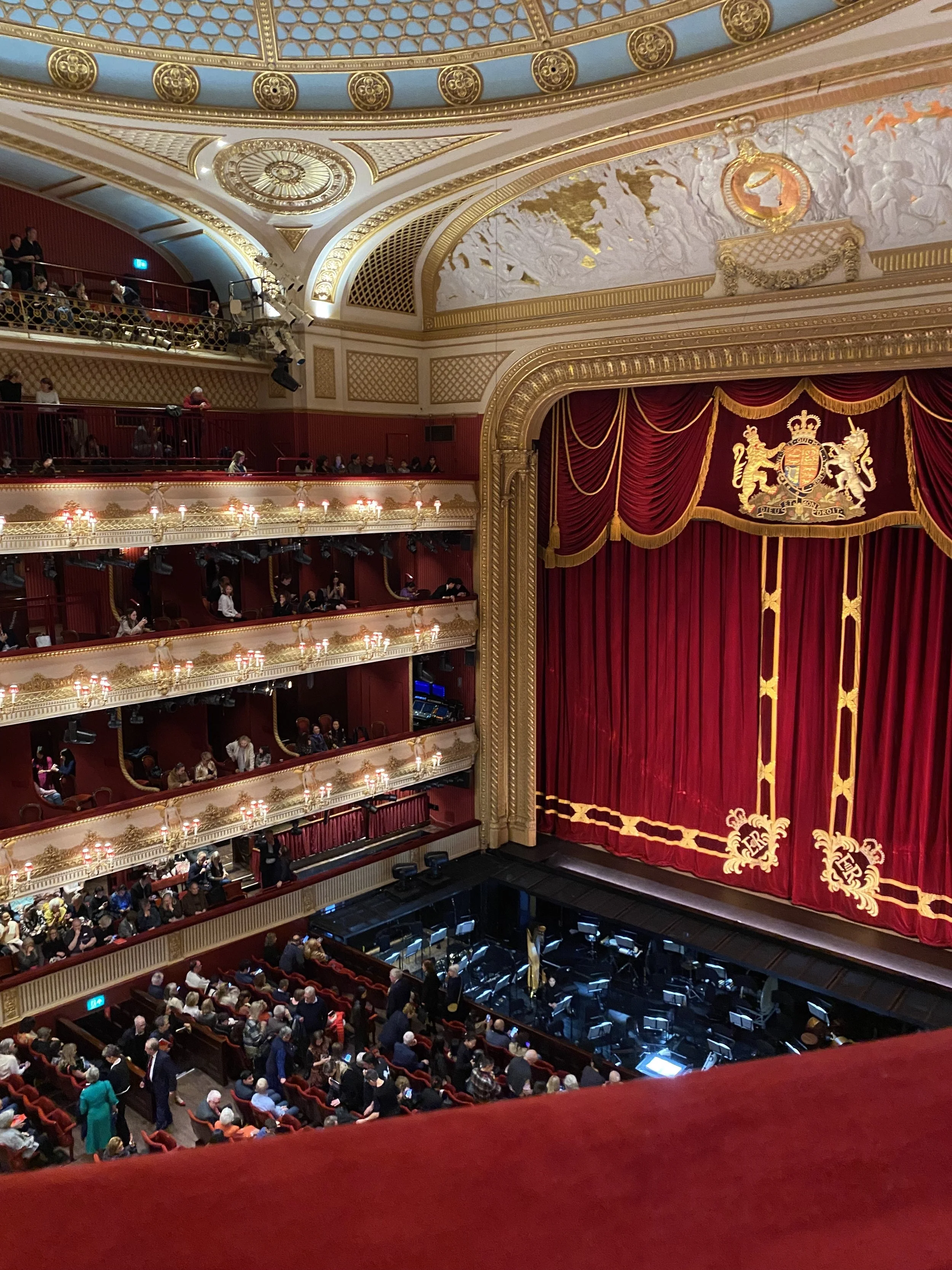The Royal Opera House Auditorium © Like Nobody's Watching