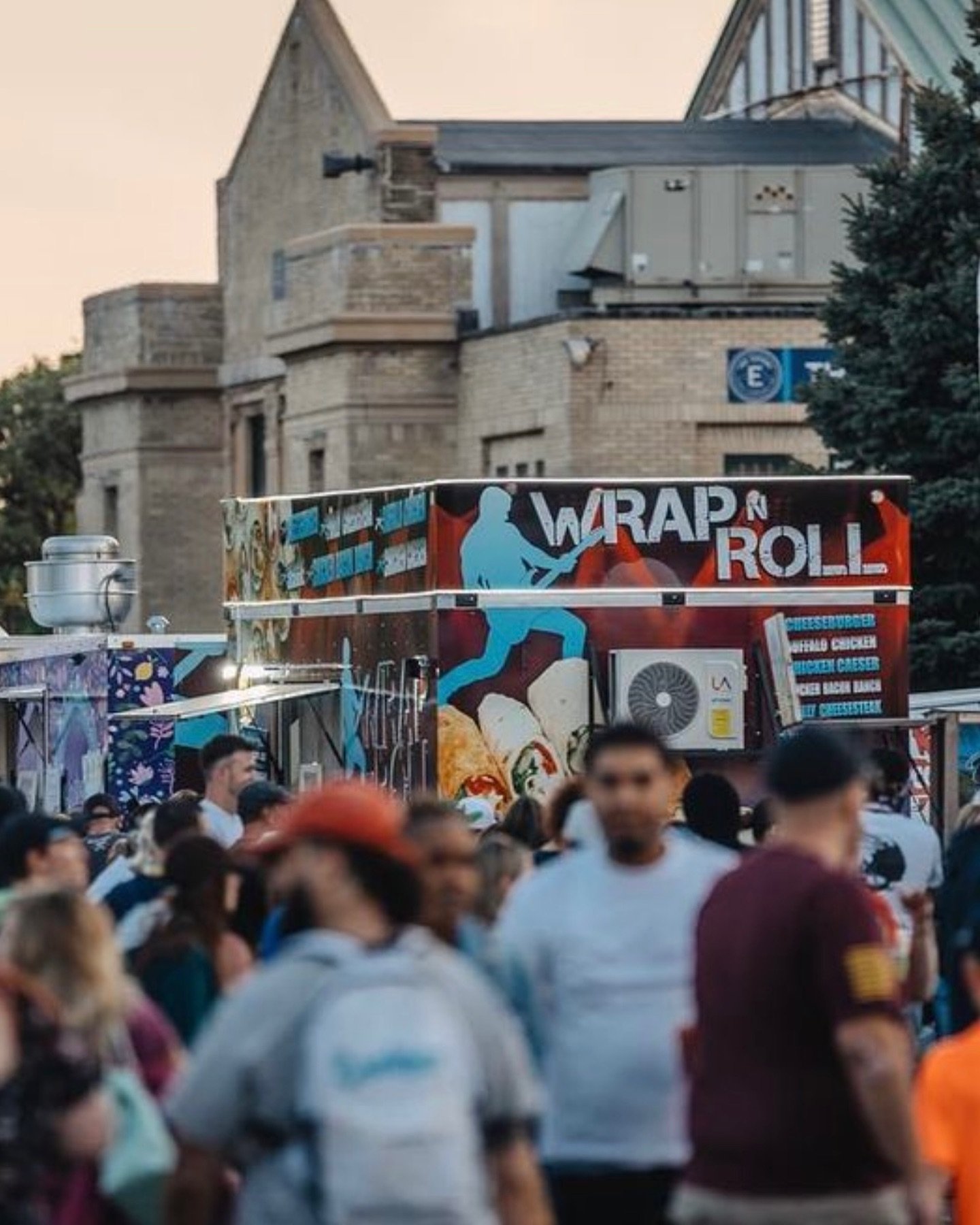 BOOK NOW! 🌯 

Book our food truck today for your summer event!

Email or DM us
✉️ wrapnroll315@gmail.com