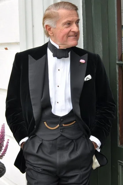 black-tie-morning-dress-english-royal-morning-attire-double-breasted.JPG