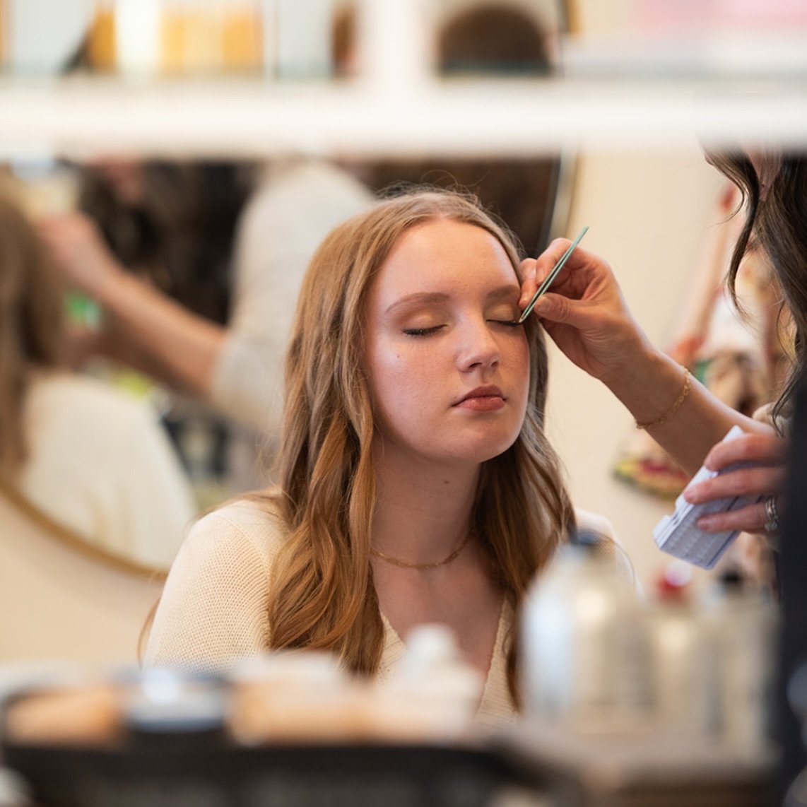 Calling all high schoolers&hellip;. Looking to get your hair and makeup done? We would love to GLAM you for your big day!! 

&bull;Homecoming 
&bull;Football Games 
&bull;Date Night 
&bull;Prom
&bull;Senior Photos