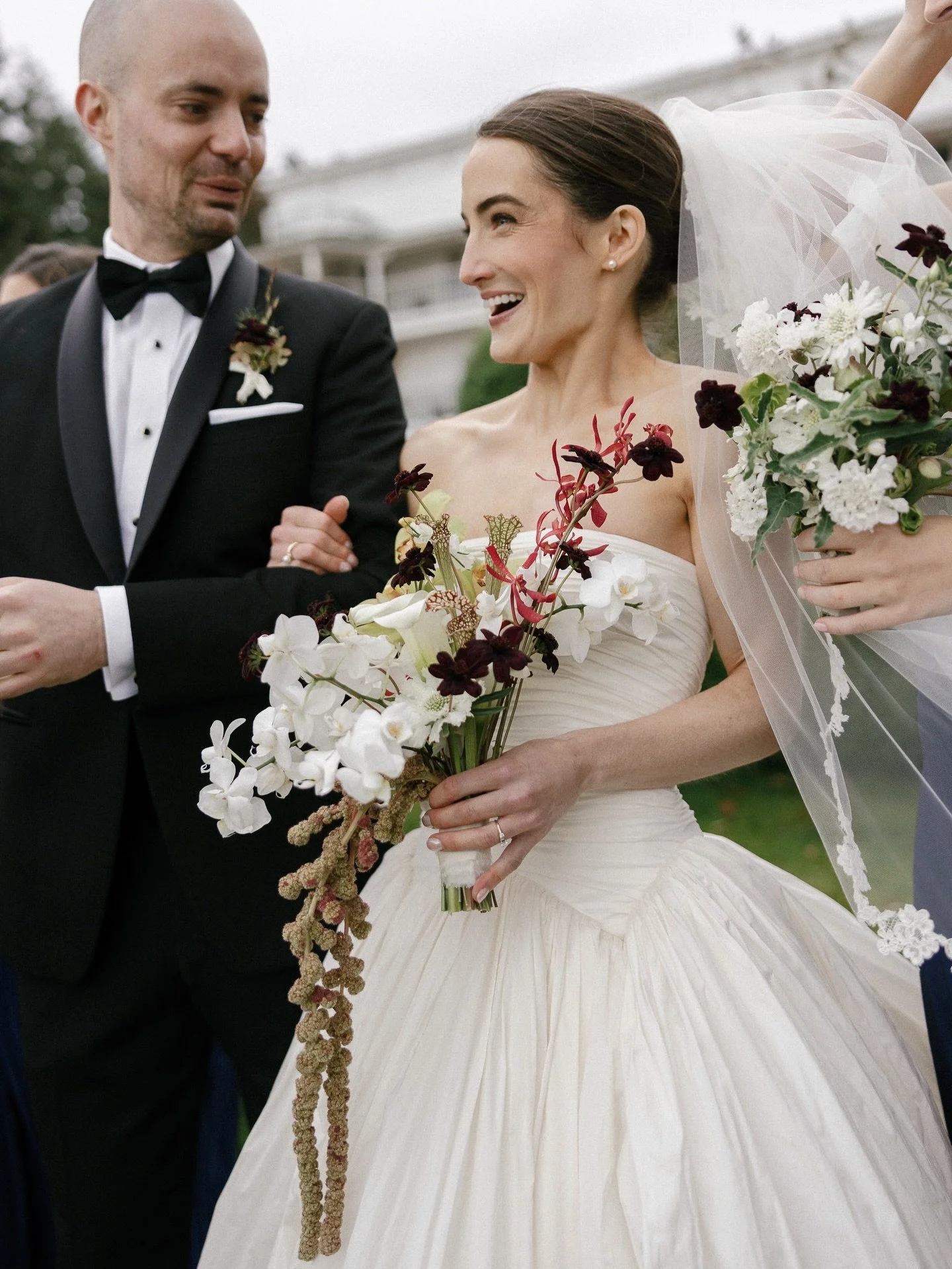 Forever obsessed with these two. From small giggles to loud belly laughs, it was true joy to walk with Mel and Will on their wedding planning journey 🫶🏼

Photography: @iamjesshunter
Videography: @mattkuma
Venue &amp; Catering: @rocheharborresort
Fl