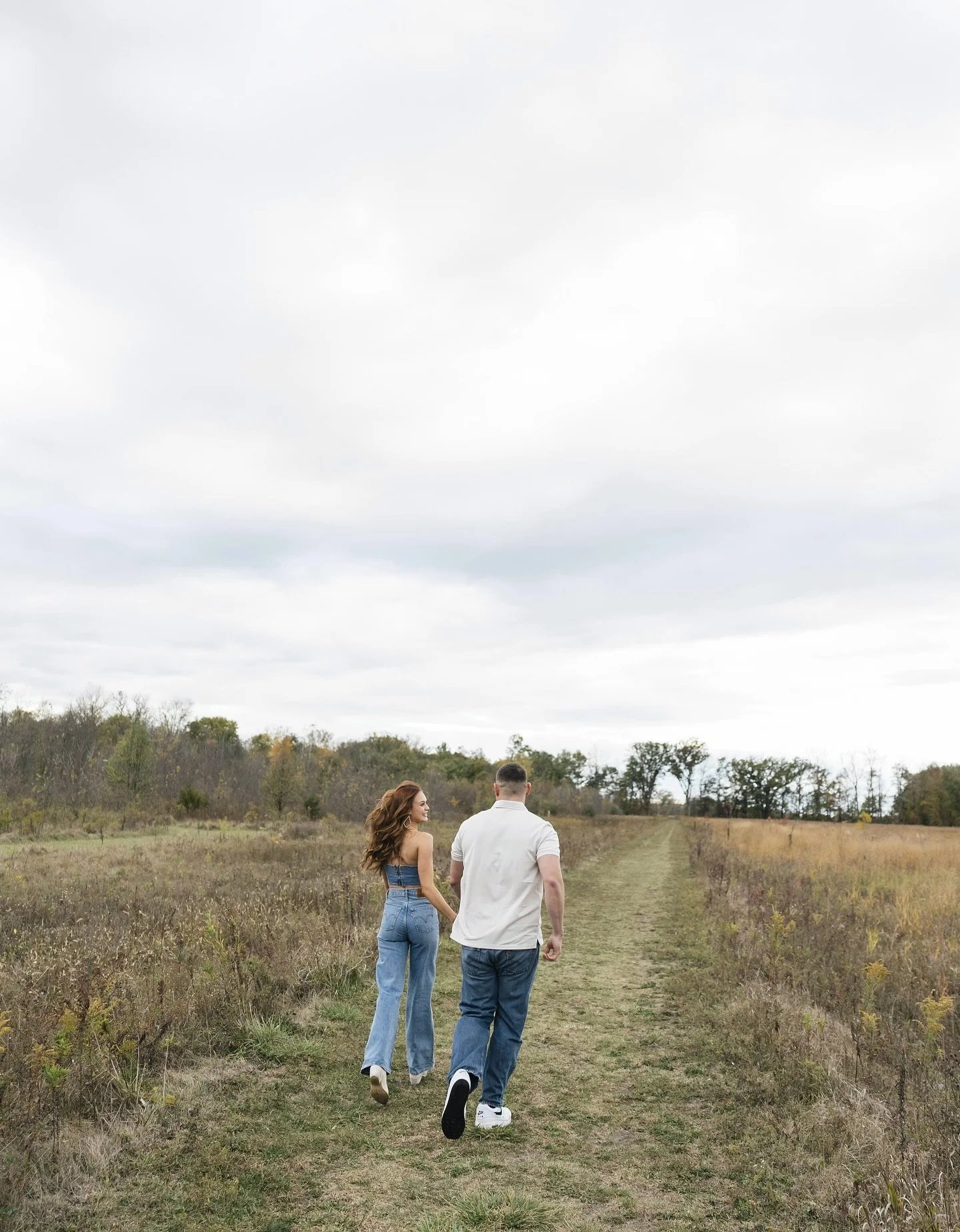 fall photos are officially among us 🍂 How freaking fun are these photos with Mackenzie &amp; John!?
