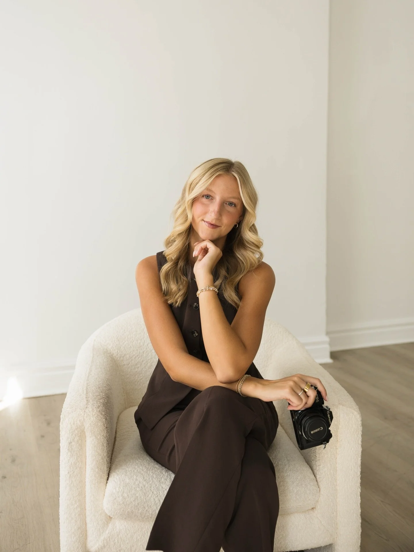 allow me to introduce myself <3 hello, I&rsquo;m Caitlyn!
 a few of my favorite things: - Chai lattes☕️
- all types of fruit🍓 - Dirty sodas🥤  - Running &amp; Pilates🧘🏼&zwj;♀️ - Taylor Swift🎶 - Summer &amp; Being by the water🌊

A new year, ne