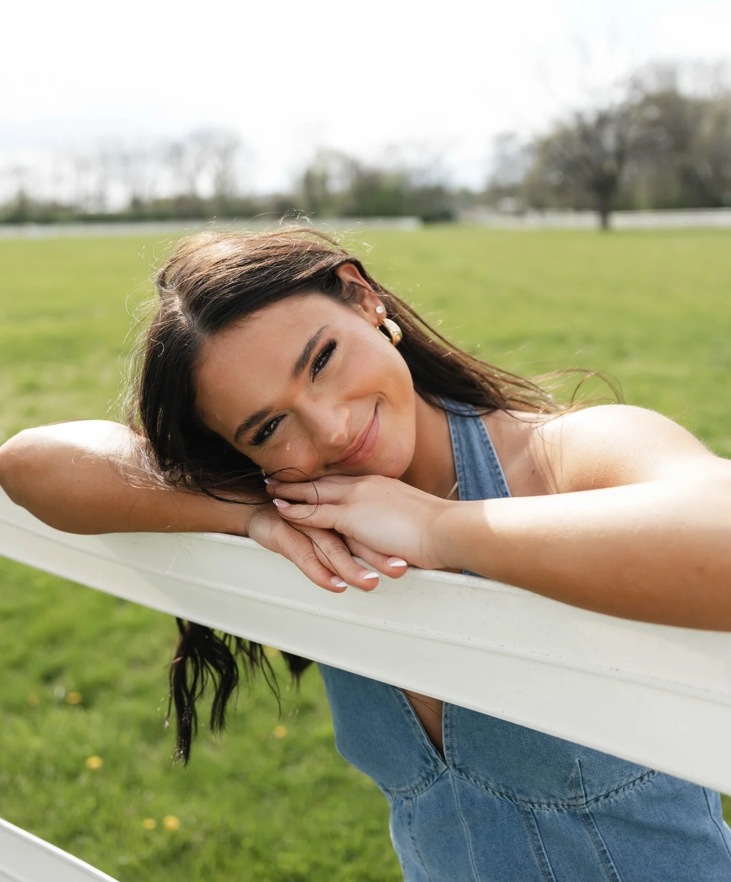 a dreamy session w/ @deiteringeva ☁️🌷 Senior season is in full swing &amp; I can&rsquo;t wait to work with all you amazing people!