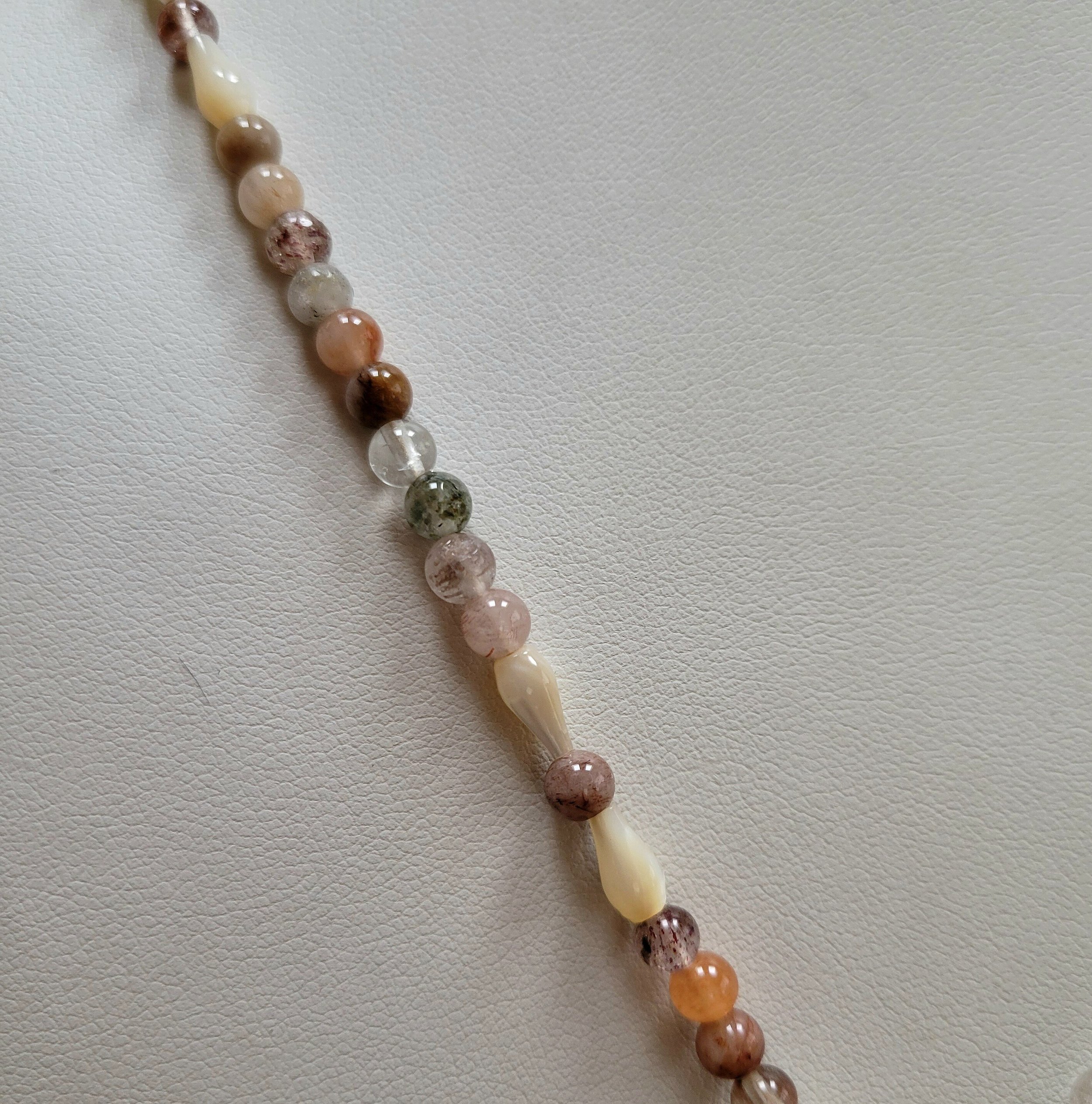 https://i.etsystatic.com/12652467/r/il/7cb95c/5700527637/il_fullxfull.5700527637_b0xp.jpg