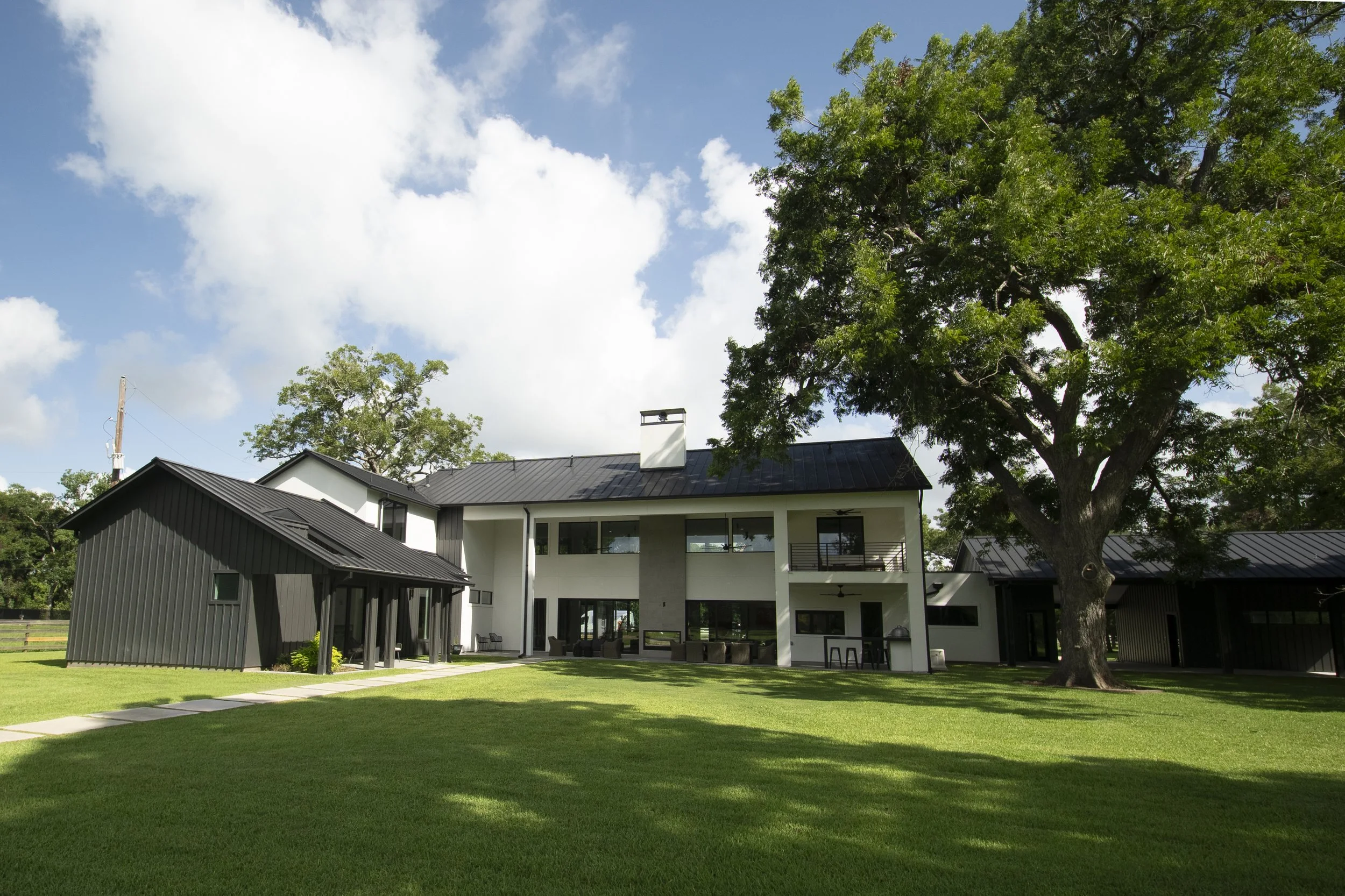 5210 Manor-40.jpg