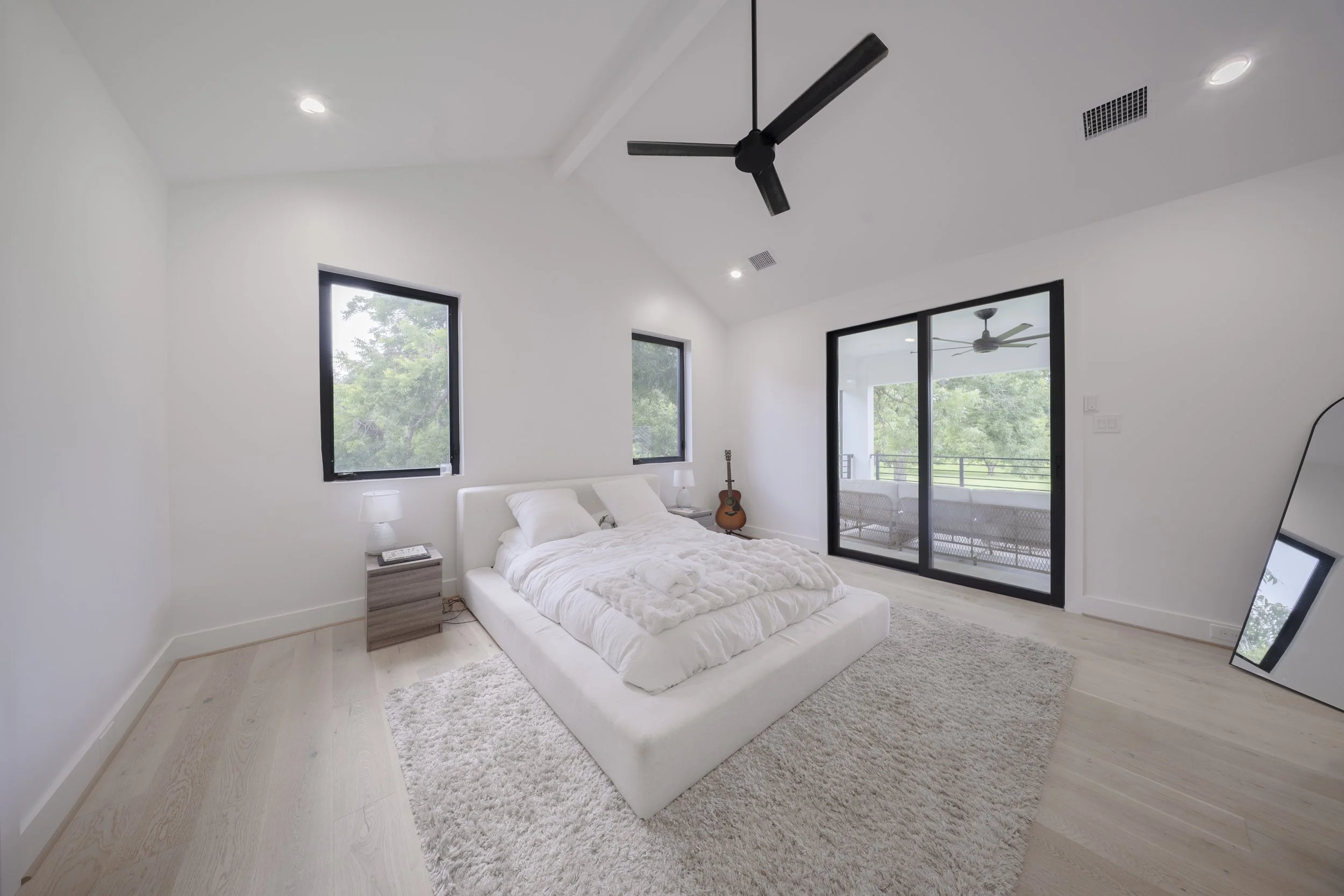 5210 Manor-47.jpg