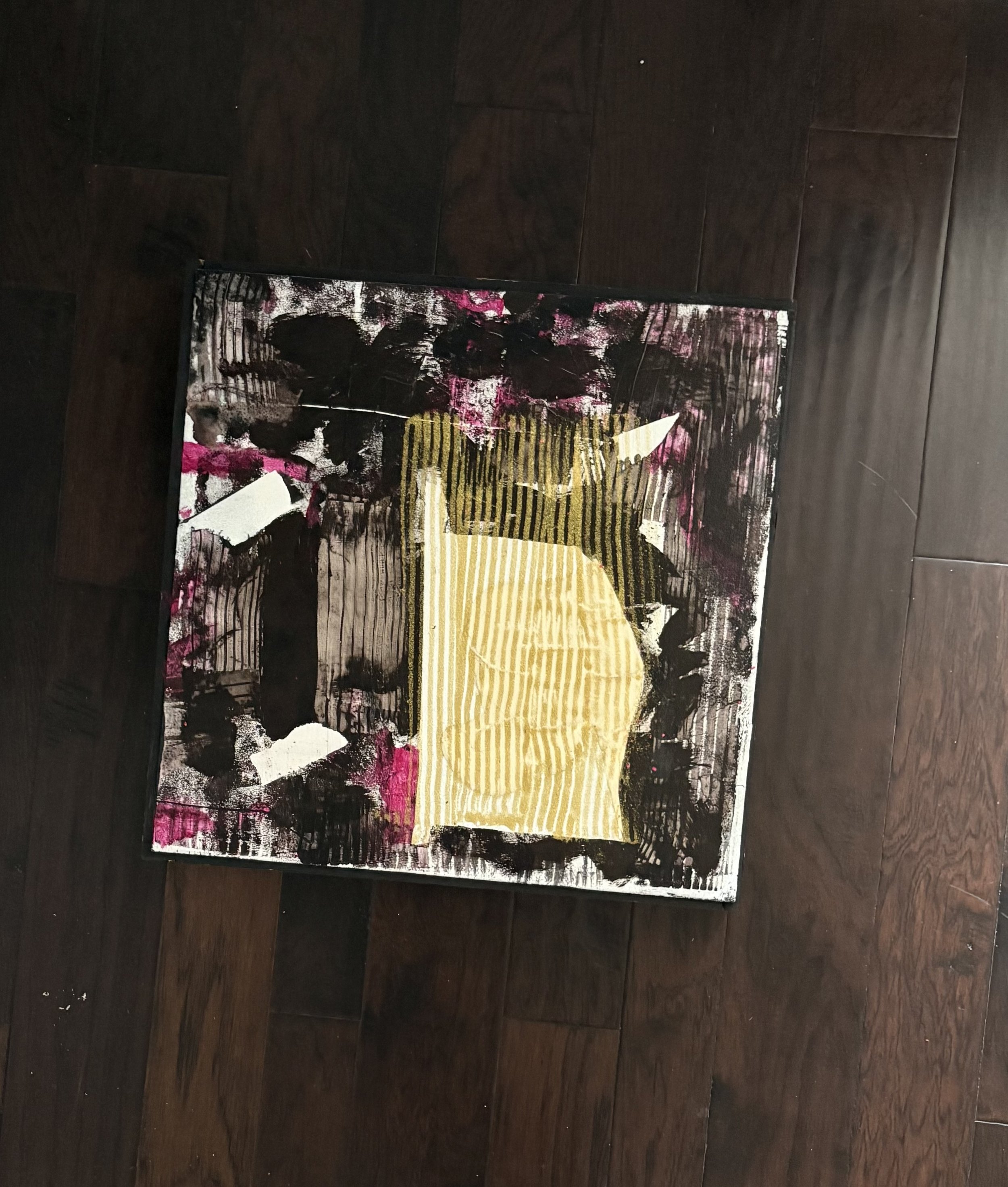 A116
Dimensions. 25"L X 25" W unframed