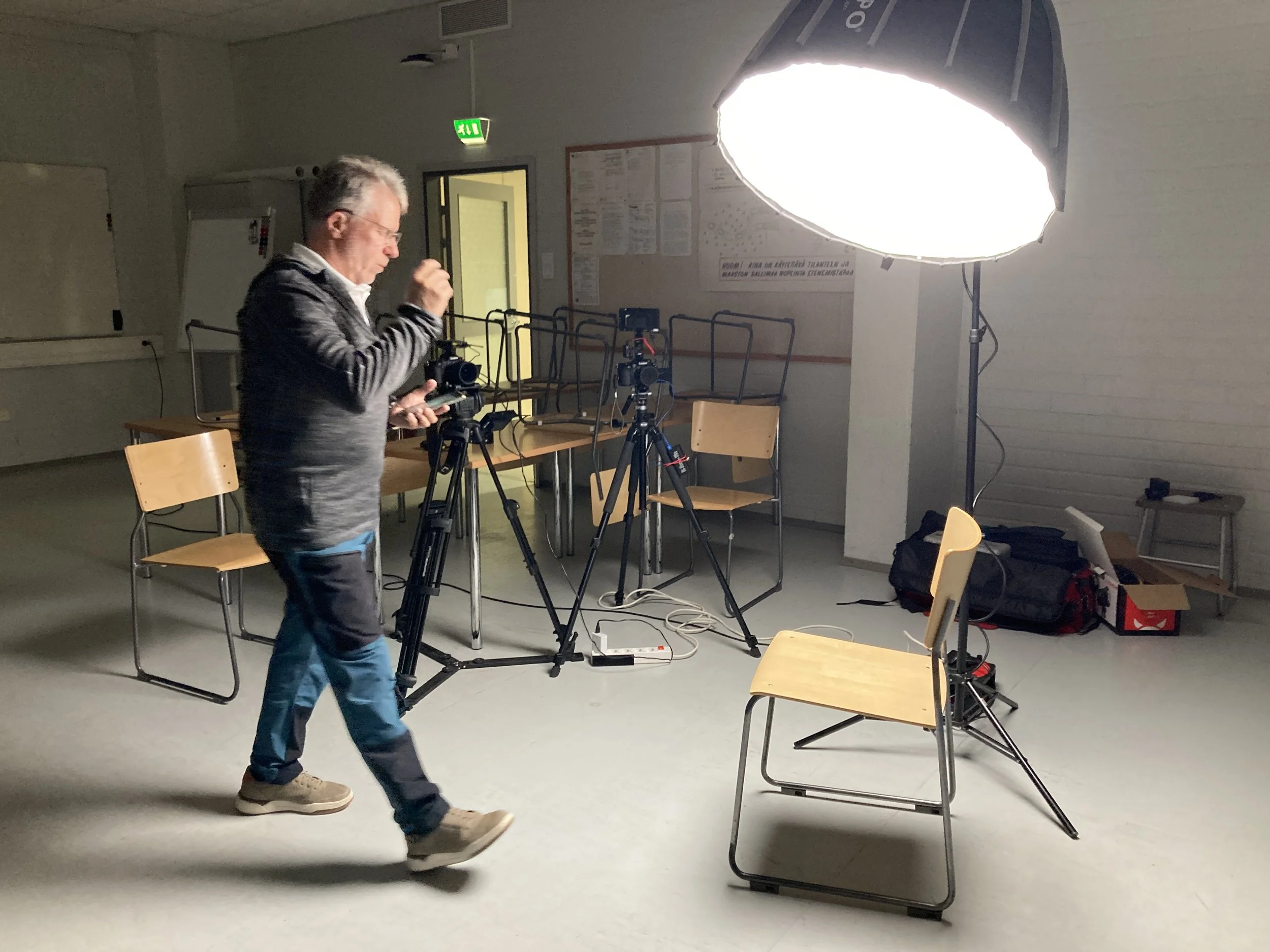 Molotovin cocktail kuvauksia Panssariprikaatissa.