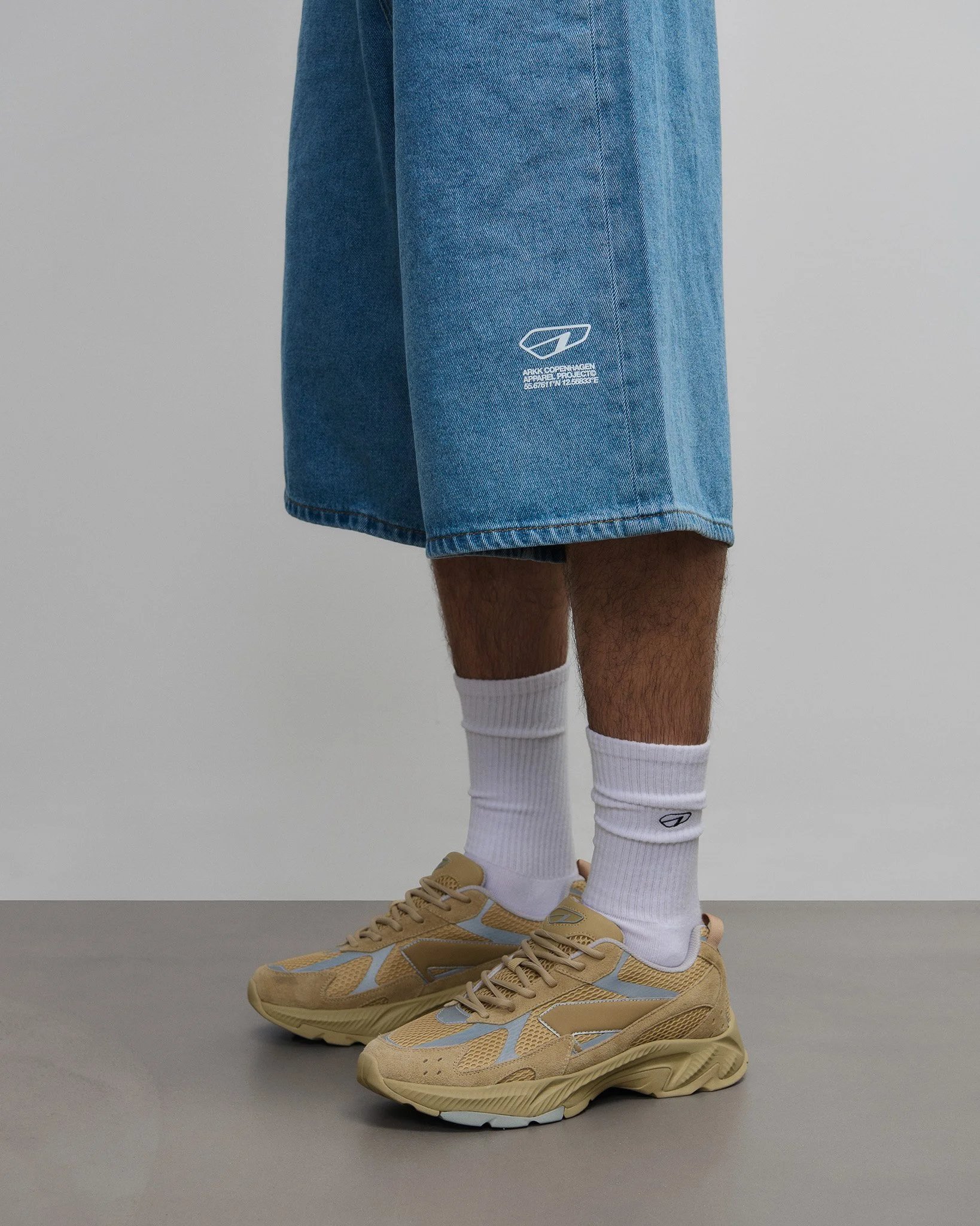 APPAREL_56_6326.jpg