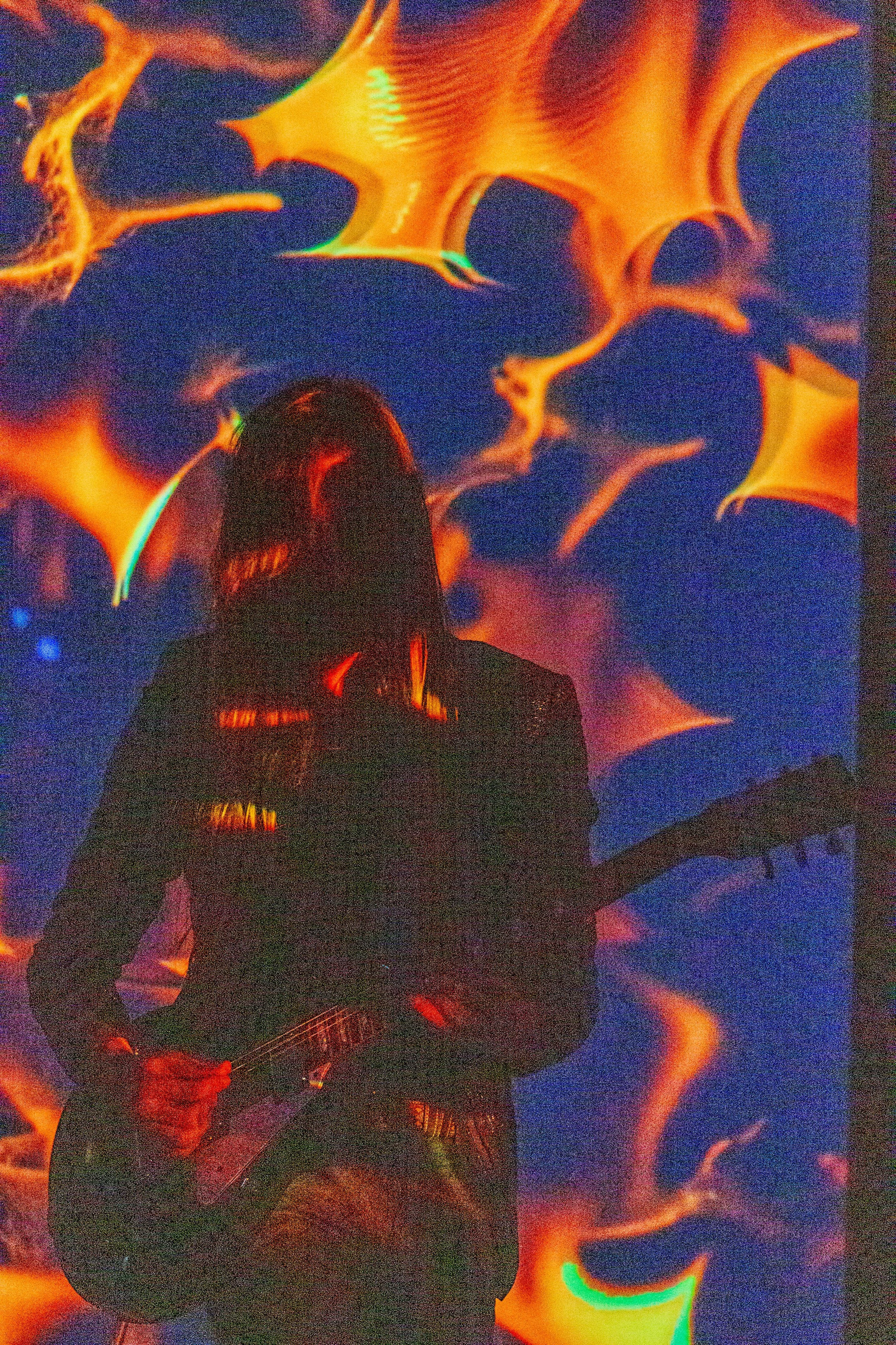 Ligconcert met tristan rio en visuals door eden.art