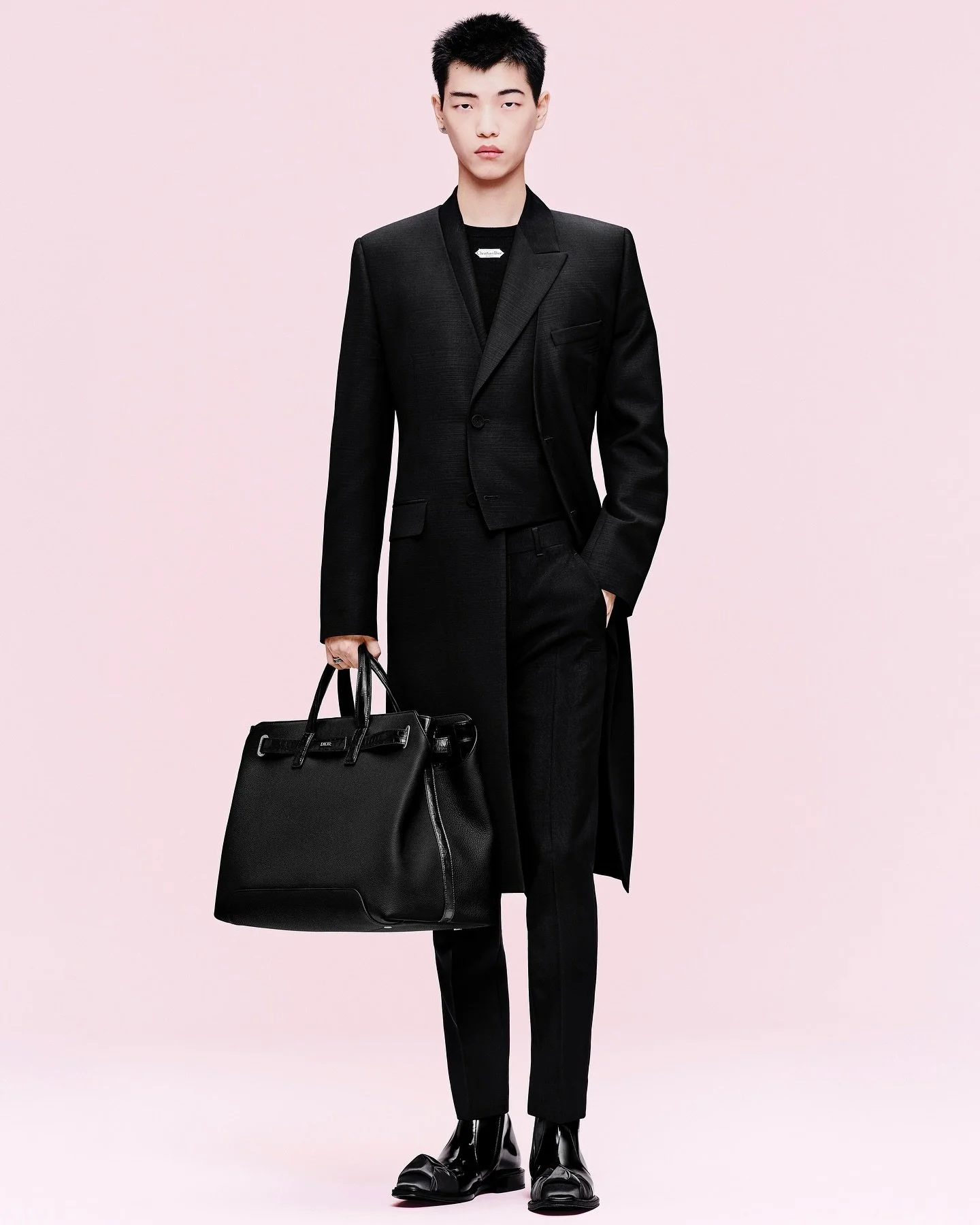 dior_1755950400_3704066733089258642_550072490.jpg