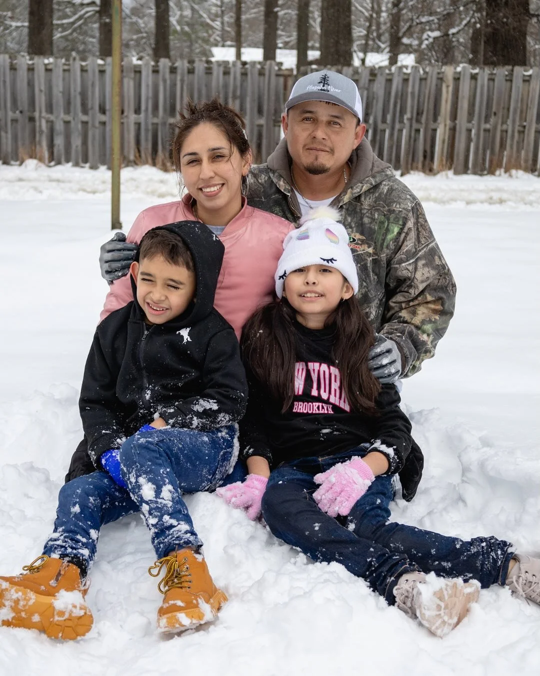 Looking back on a wonderful family winter session from the beginning of the year!

#wintersession #snow #familyportrait #arkansas #littlerock #snowfall❄️