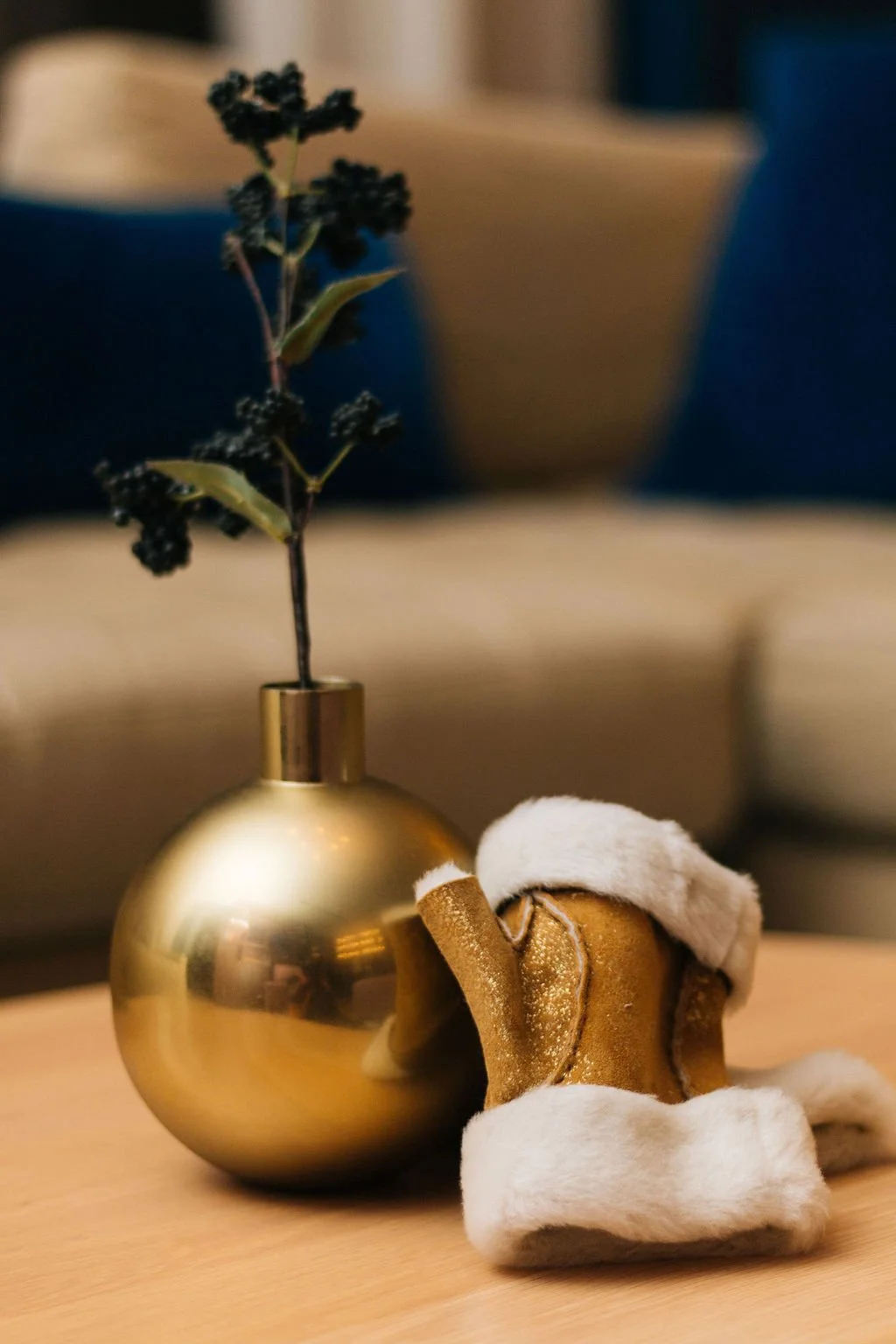 Metallic Shearling Gloves