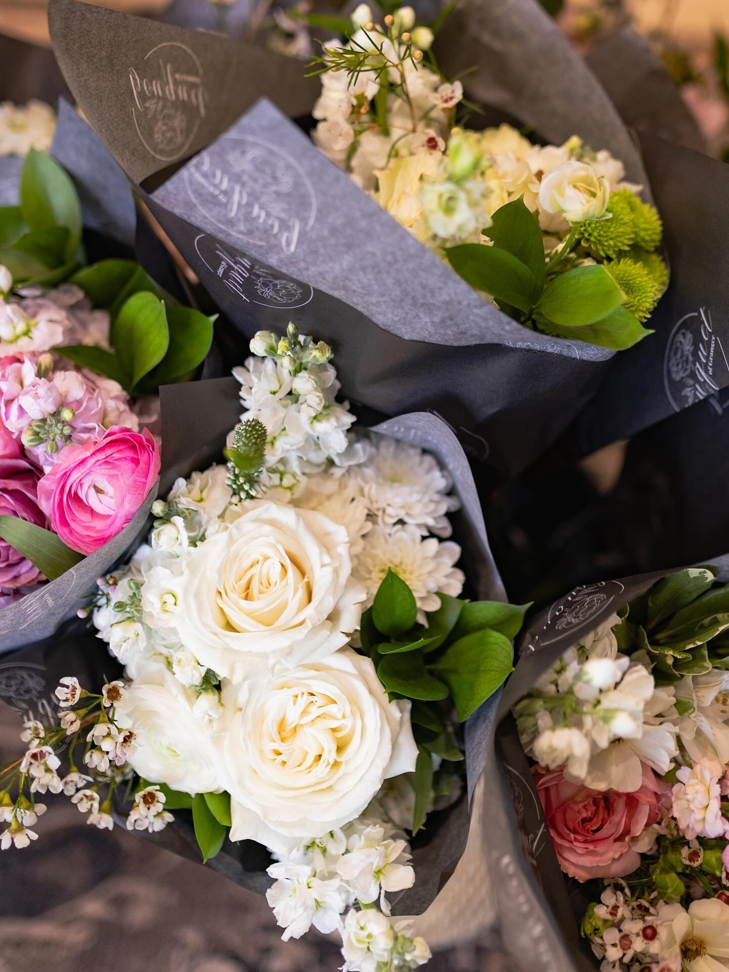 Exciting news for small business owners + fans! Introducing -

💐 Bouquet in the Neighborhood 💐

We are ready to gift YOU with a complimentary bouquet. Each week, we will be taking submissions for your favorite small businesses in Granger, South Ben