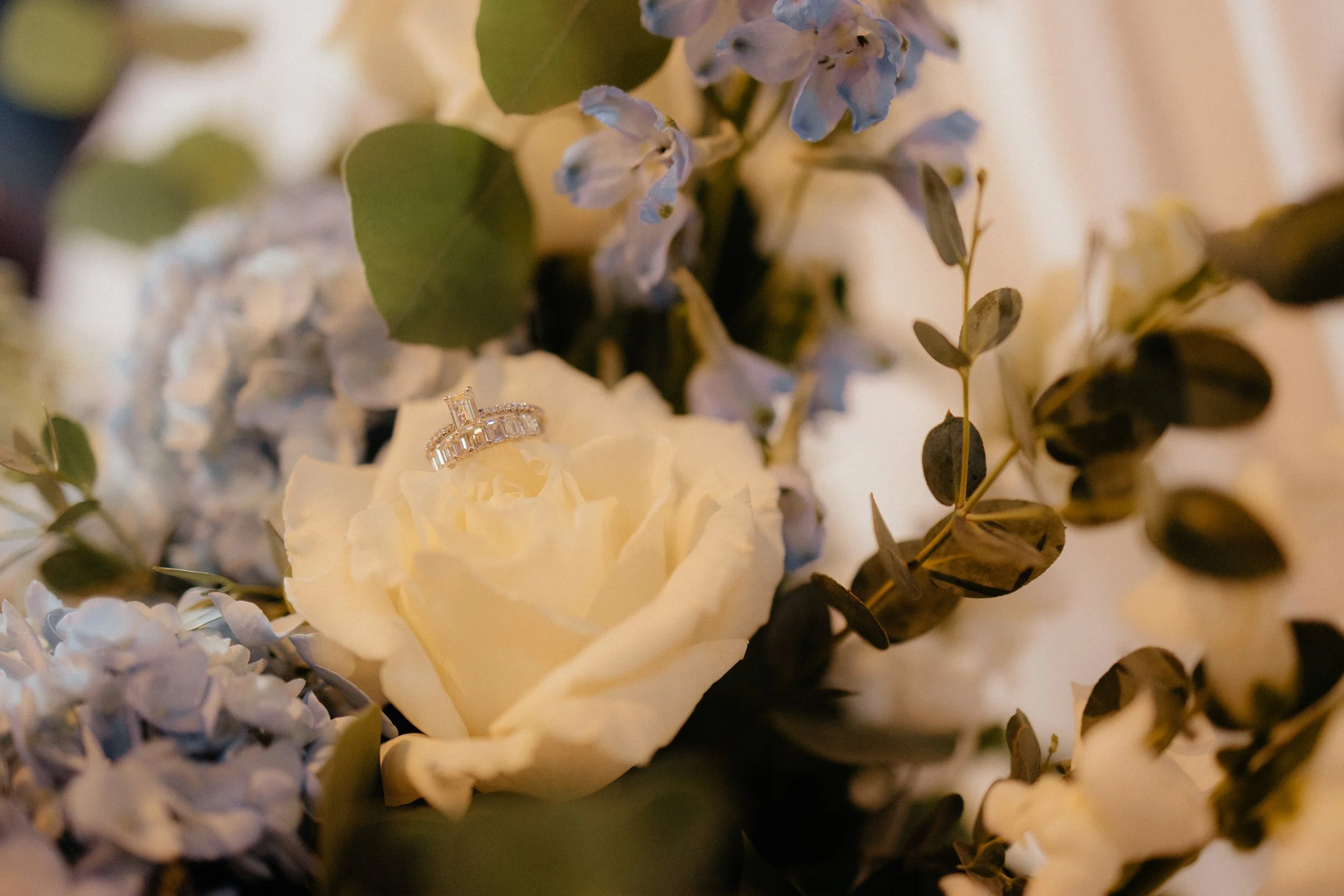 How to Select Your Wedding Flowers
