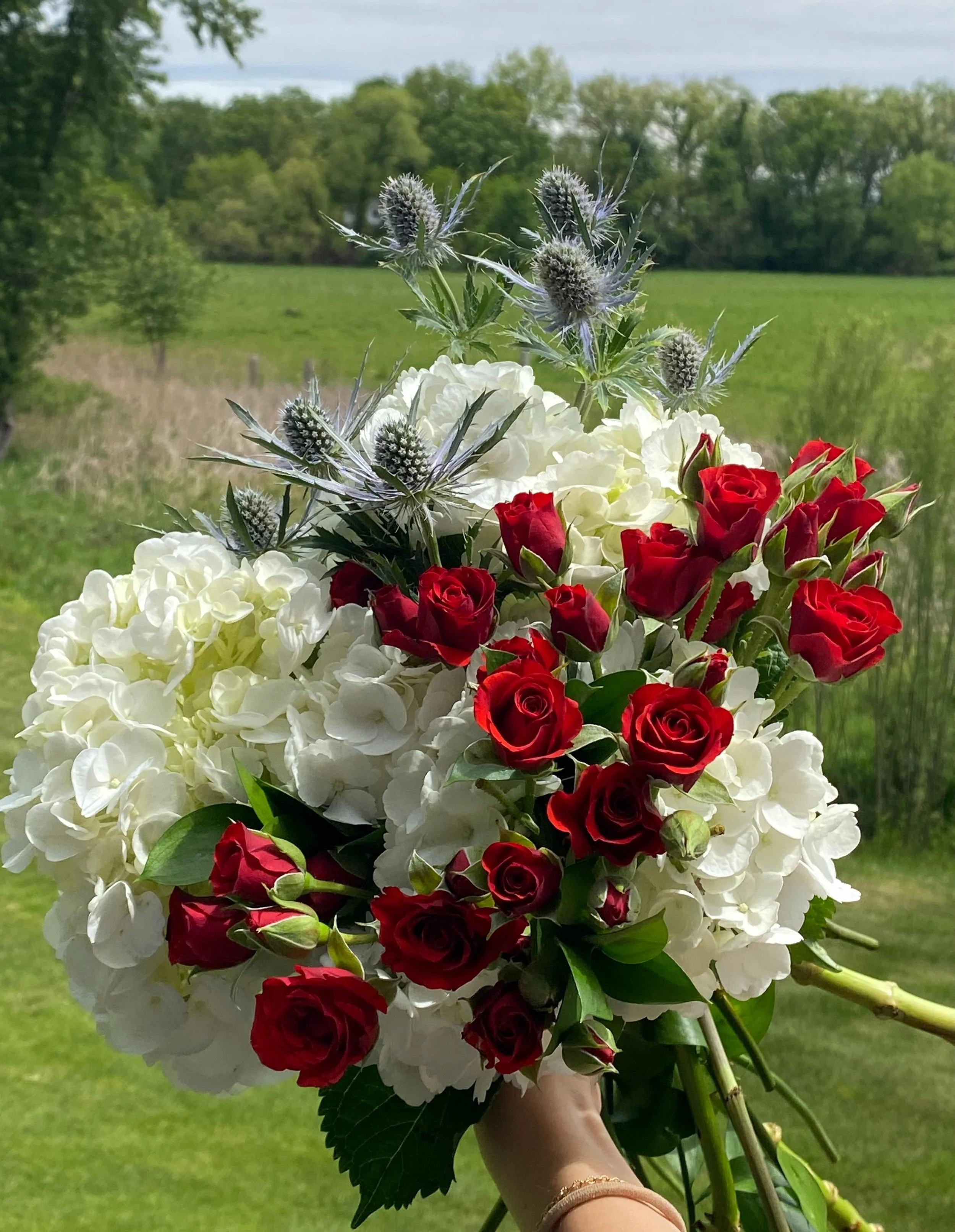 Happy Memorial Day from Bouquet of Granger! 🤍

Reminder that we are closed today to spend time with friends + family, but will be back open tomorrow at 9AM. 

Wishing you a safe and happy holiday! ✨