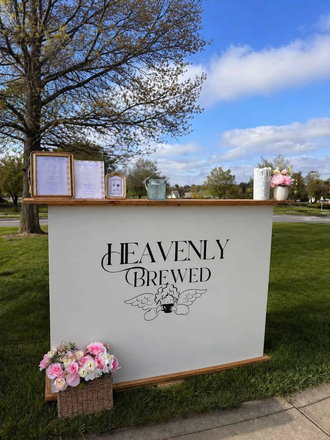 Fridays just got sweeter at Bouquet of Granger! 🌸

Meet @heavenly_brewed - a mobile coffee cart, now joining us on Friday mornings from 9AM-12PM, starting NEXT Friday, June 5th! ☕️✨

Can&rsquo;t make it next week? Don&rsquo;t worry! Heavenly Brewed 