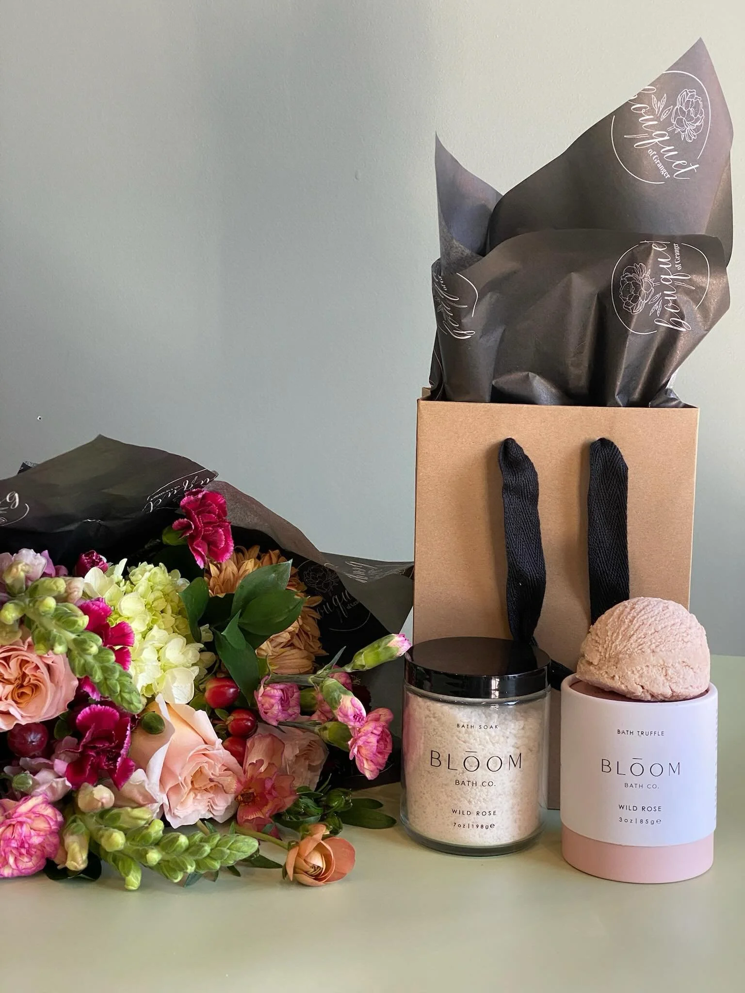Want to send someone a little TLC? Consider our Self Care Gift Bundle! 🧖🏻&zwj;♀️🌿

A seasonal wrapped posy, and your choice of Eucalyptus or Rose bath soak + truffle. Who wouldn&rsquo;t feel instantly relaxed? 

Head to www.bouquetofgranger/giftba