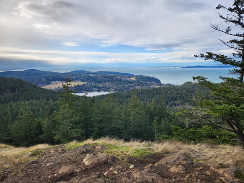 Mt Erie and Sugarloaf from Heart Lake - Level 2