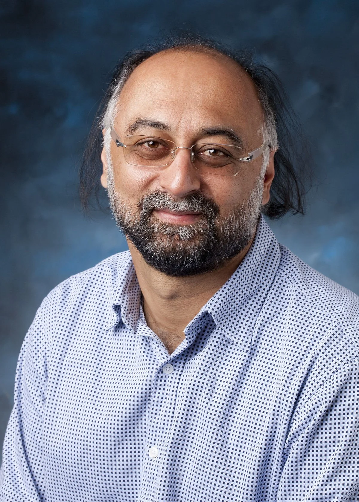1200px-Amir_Hussain.jpg