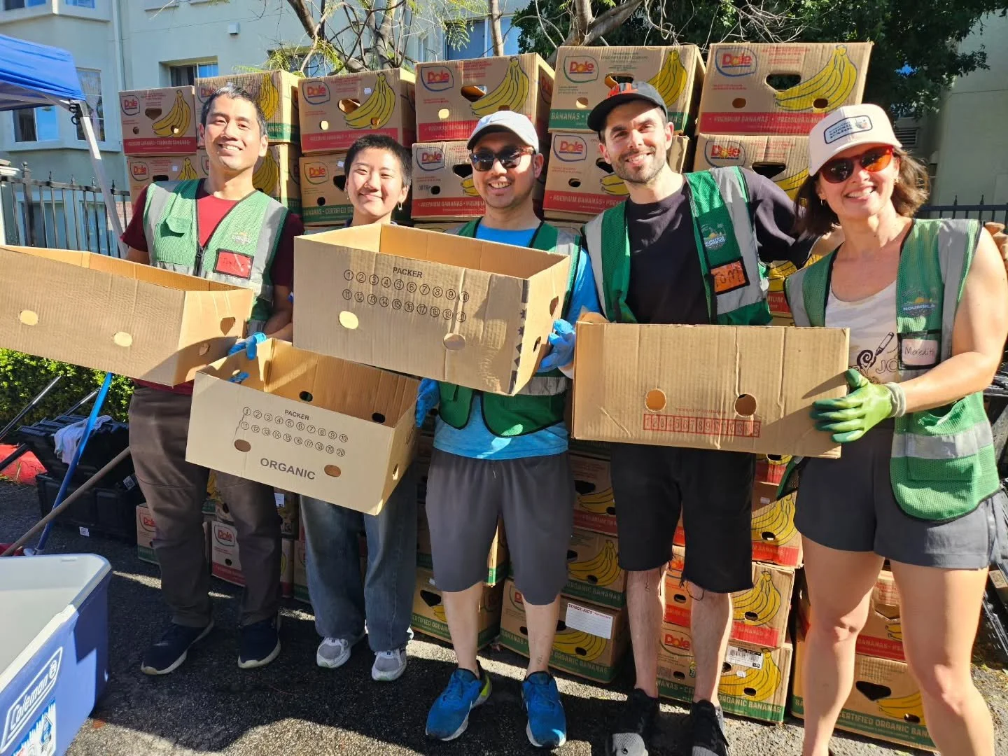 The "Farmers Market" Magic 🥕✨ | Fun Fact Friday

​It&rsquo;s Volunteer Appreciation Month, and we&rsquo;re pulling back the curtain on the Sunday 75&mdash;the human engine that transforms thousands of pounds of rescue into a community shop