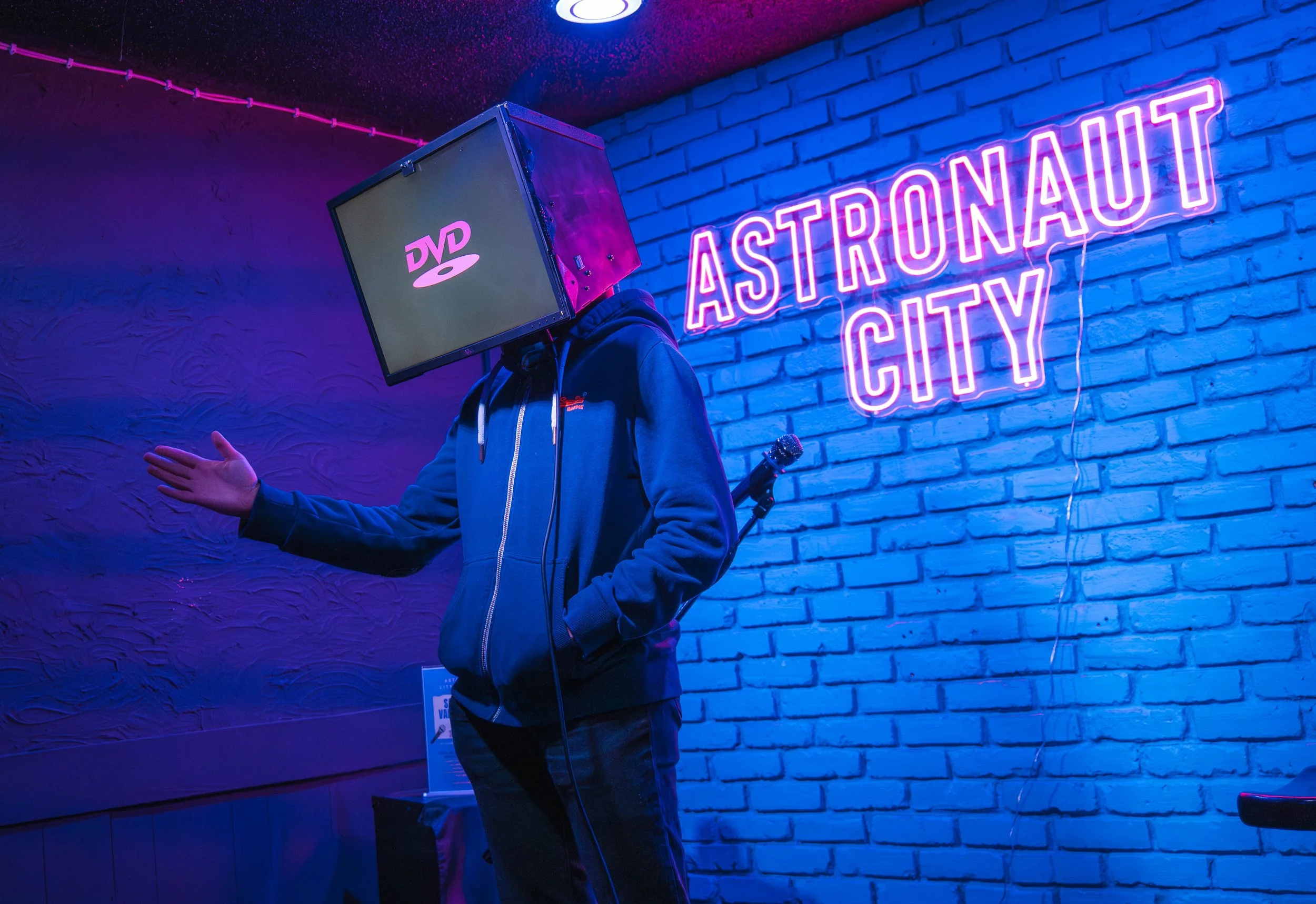 TV Head