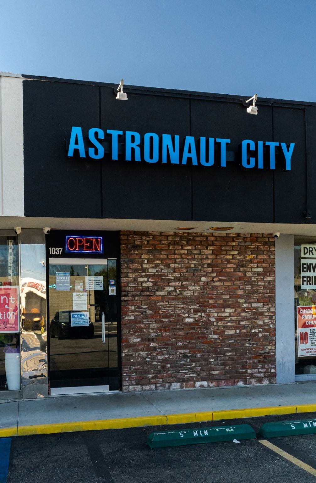 Step inside Astronaut City and leave the San Gabriel Valley behind — just for the night.