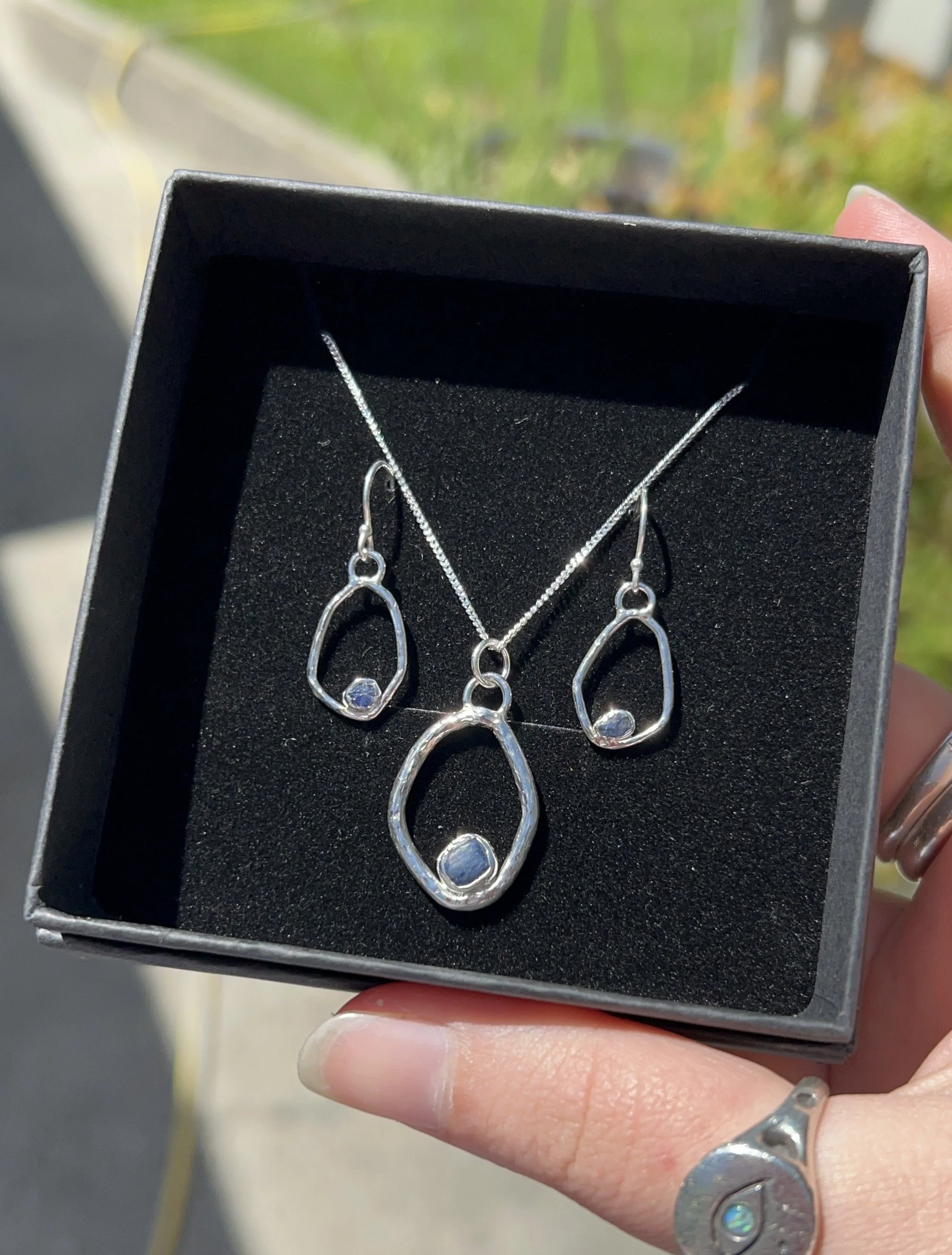 raw tasmanian sapphire & solid sterling silver