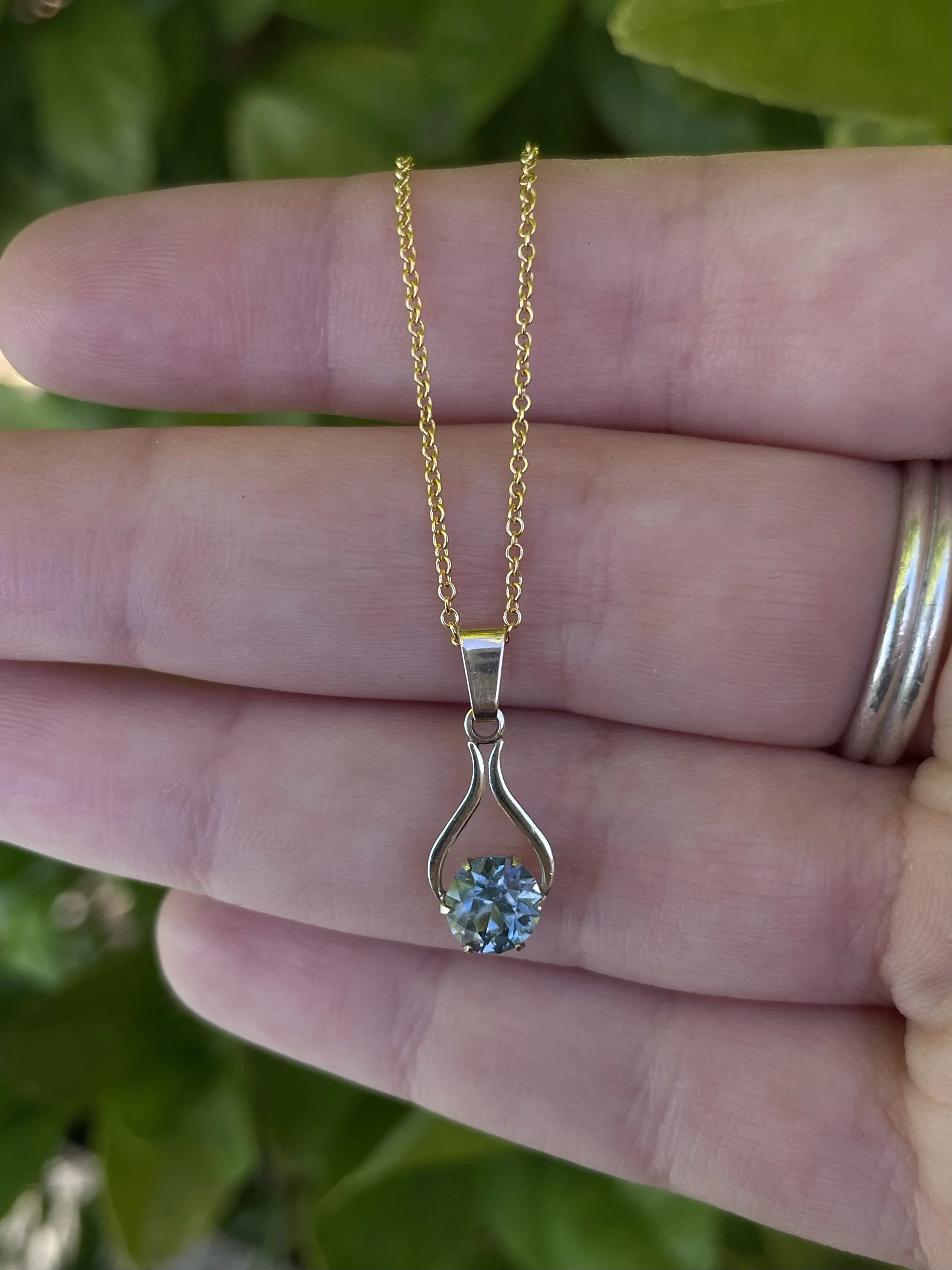 1.12ct tasmanian sapphire & solid 9ct gold