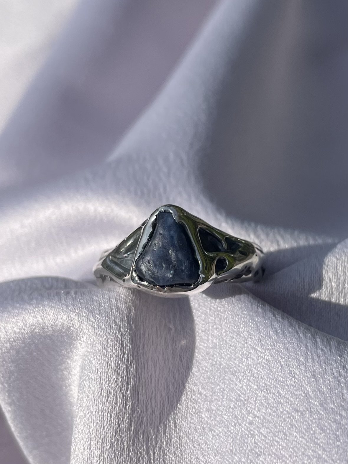raw tasmanian sapphire & solid sterling silver