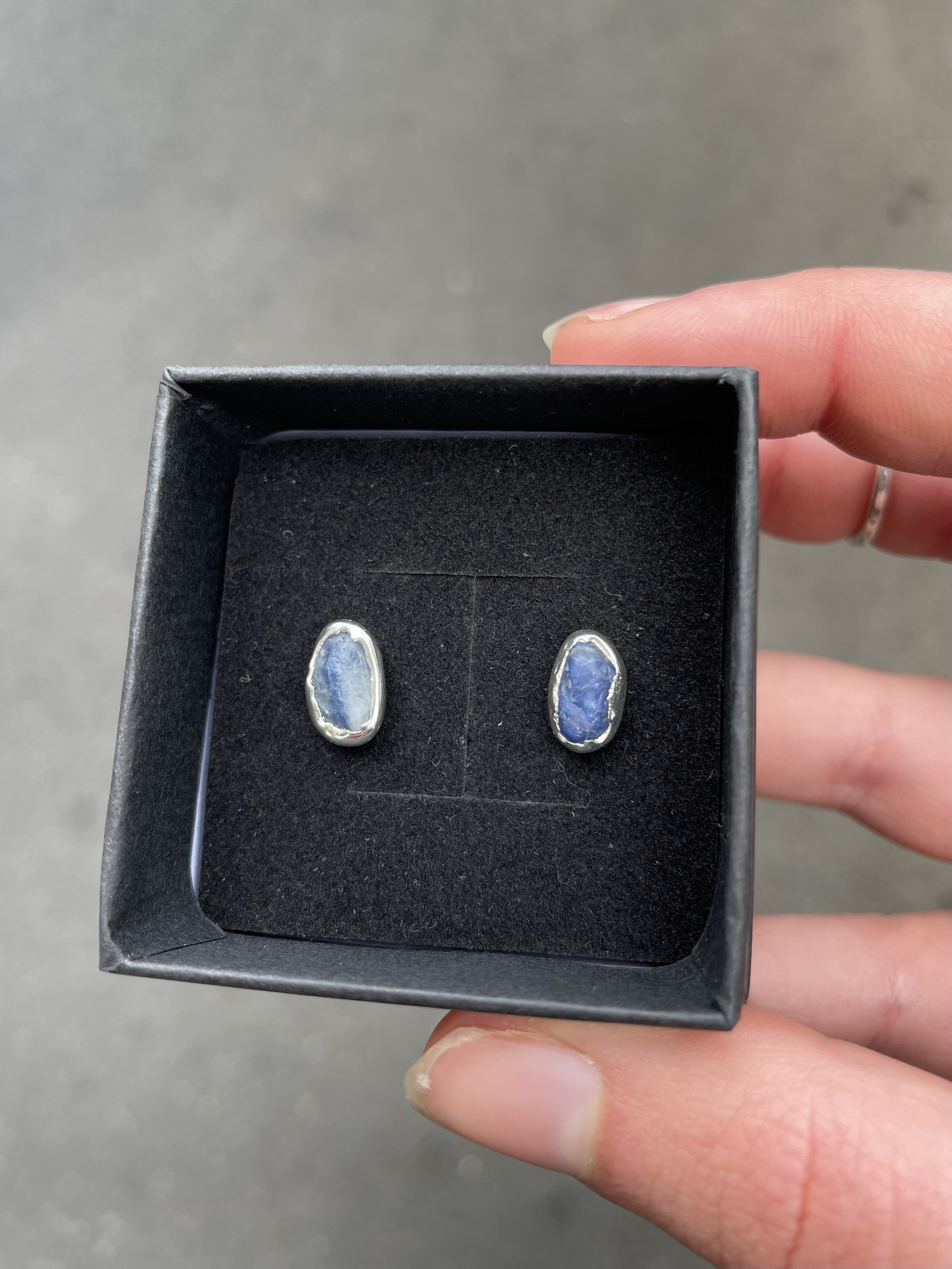 raw tasmanian sapphire & solid sterling silver