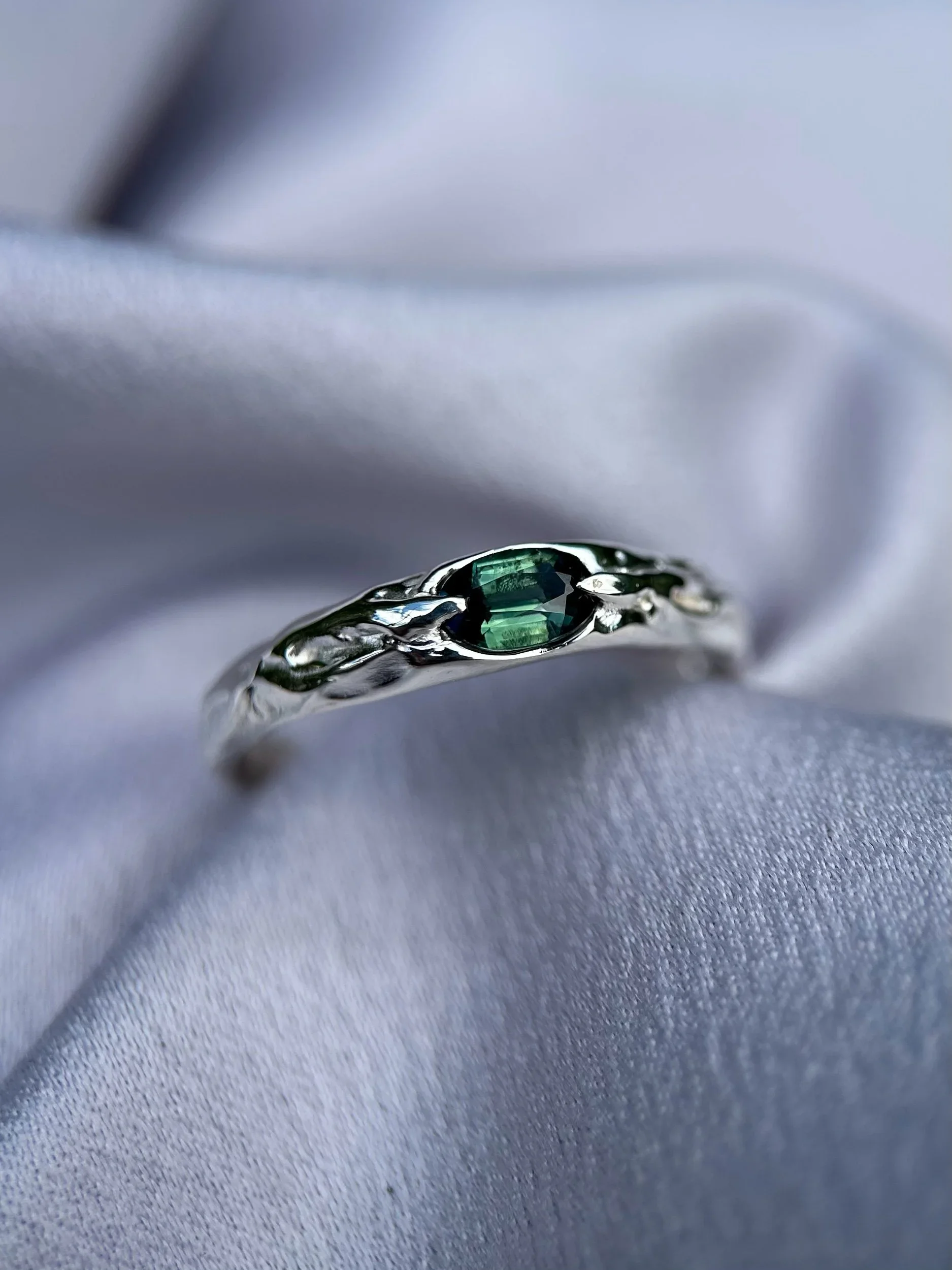 0.38ct tasmanian sapphire & solid sterling silver