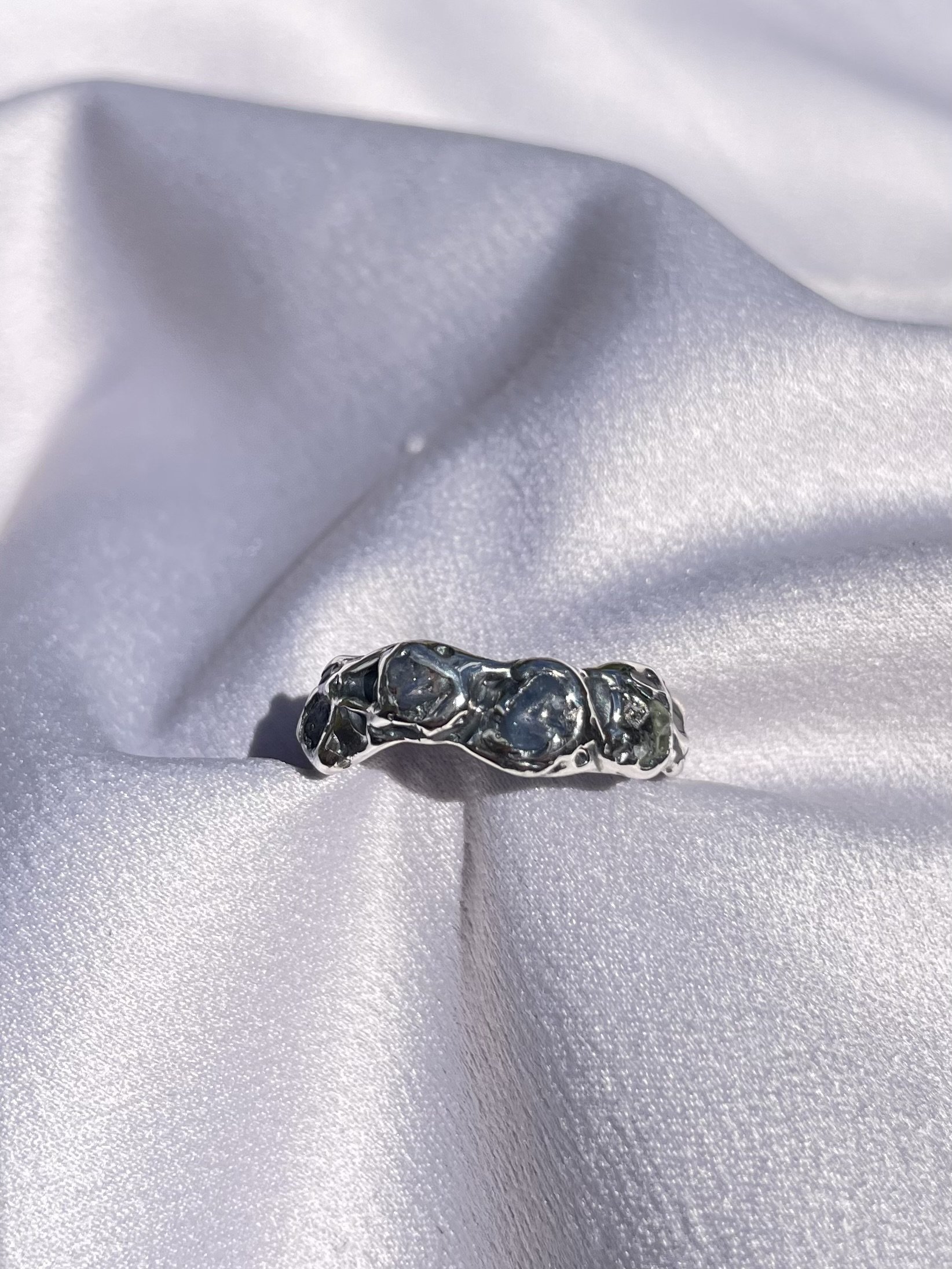 raw tasmanian sapphire & solid sterling silver