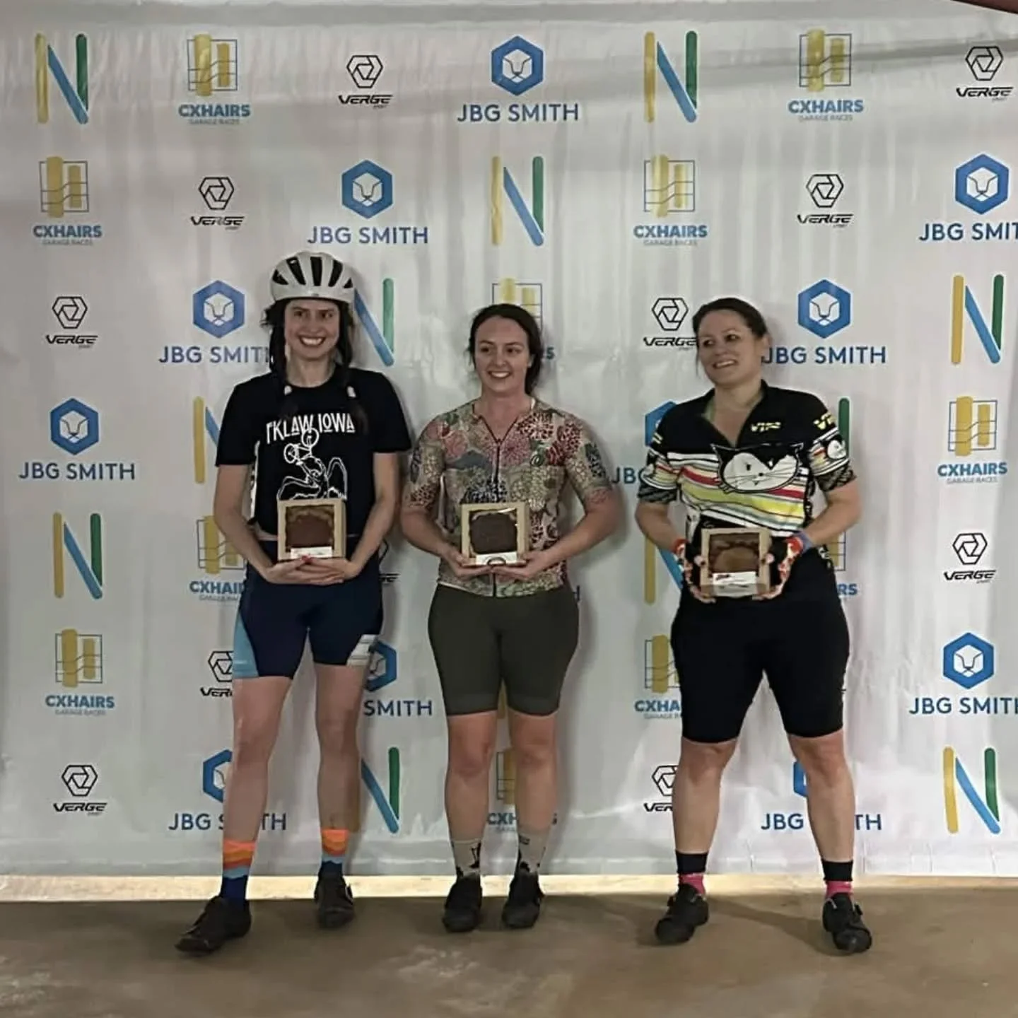 🚨 PODIUM ALERT 🚨

Welcome to the team @eking062! That's one way to make an entrance by taking 🥇 in the Women's Novice at @garageraces National Championship 🥧

#EquipRacing
@superiorskilledtrades
@quickprousa
@senacycling
@conduitroadpublichouse
@